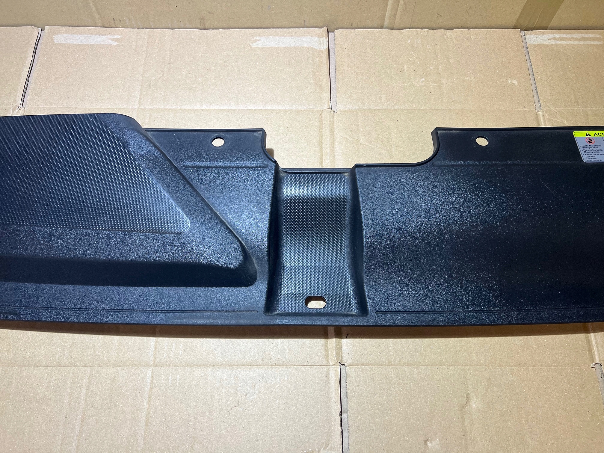 AUDI A5 8T Horn kryt stěny předního 8T0807081B