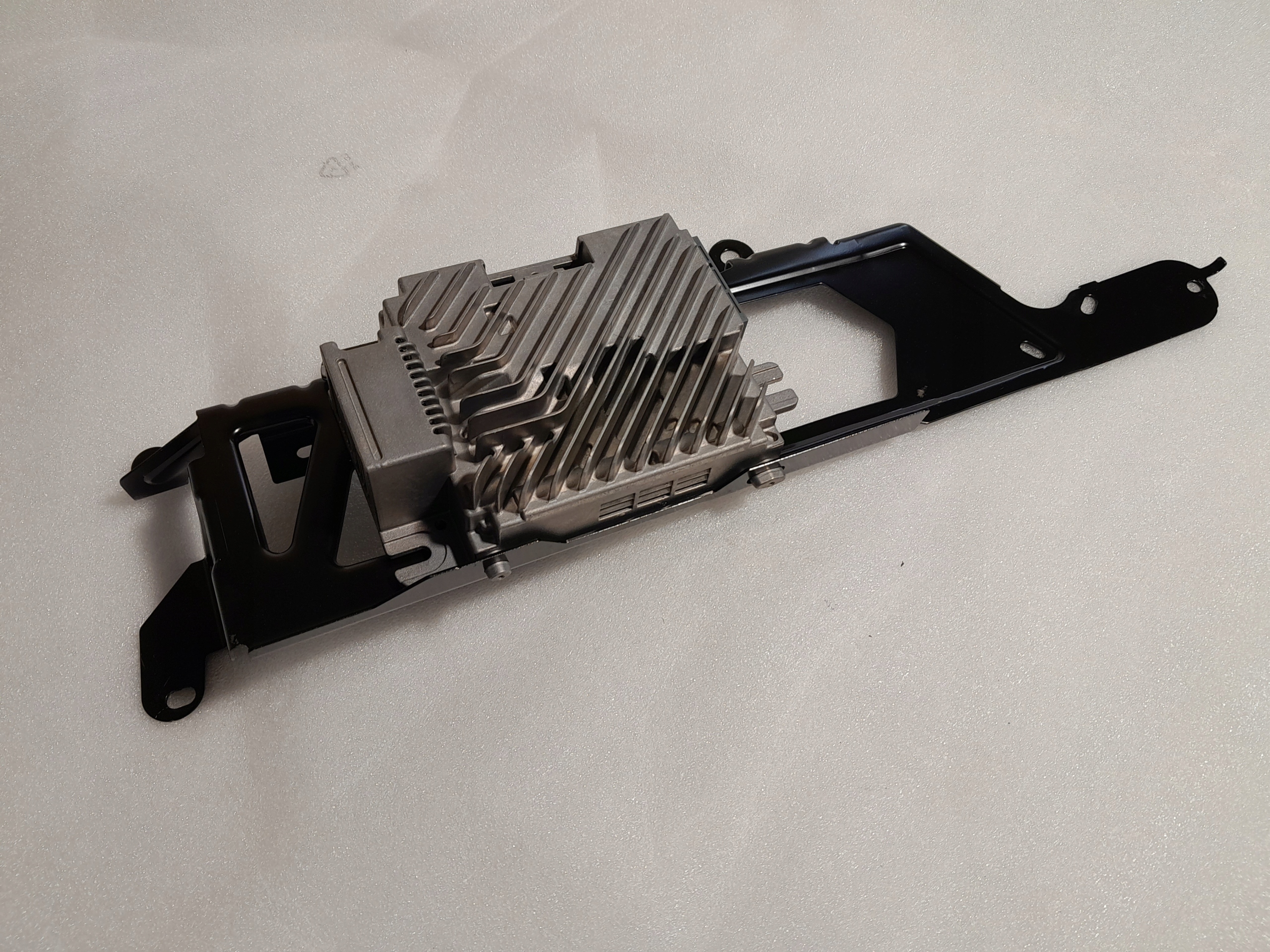 BMW X7 G07 40i amplifier AUDIO HARMAN KARDON console 9832609