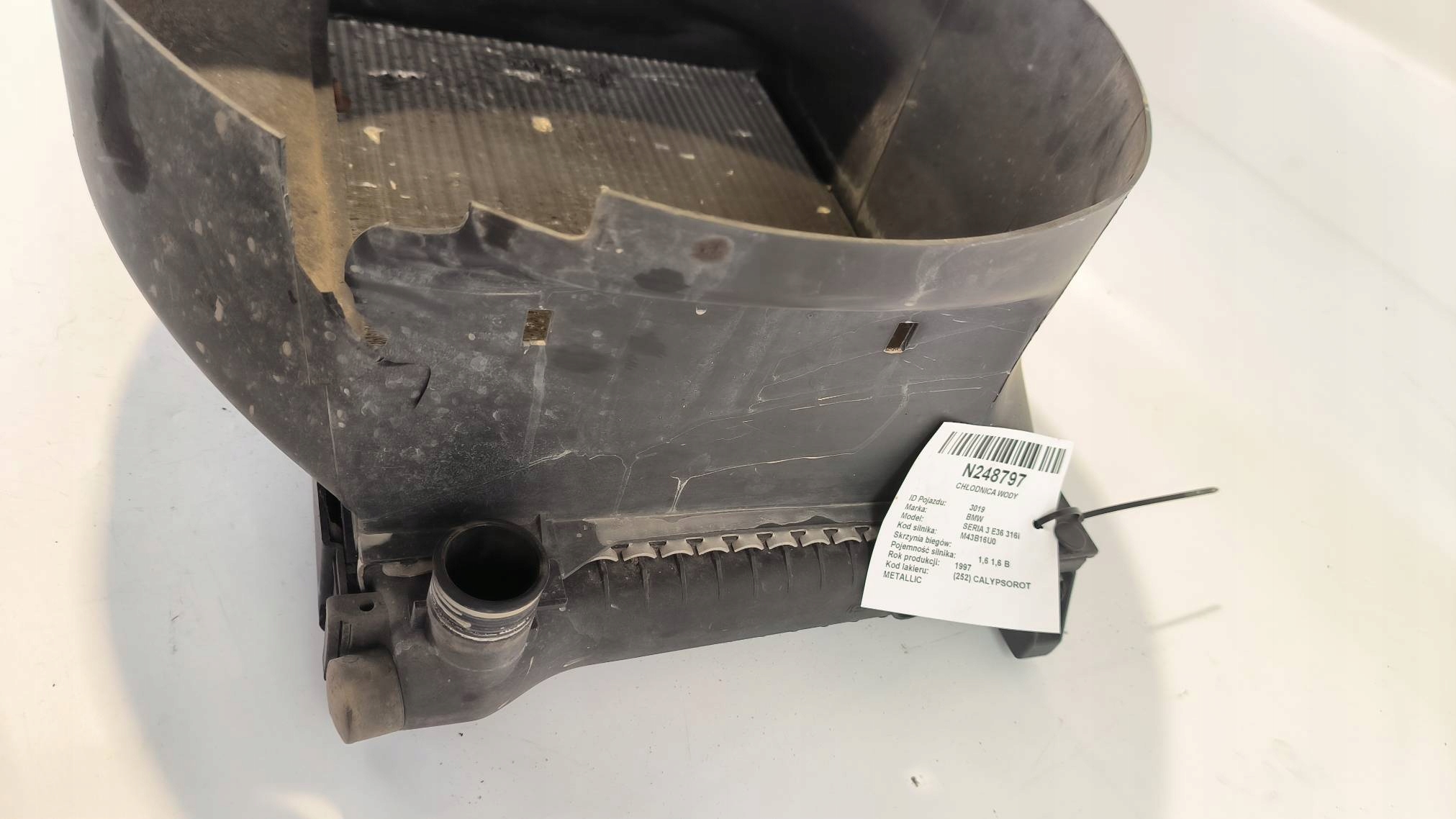 water cooler 1.6 BMW SERIA 3 E36 316i