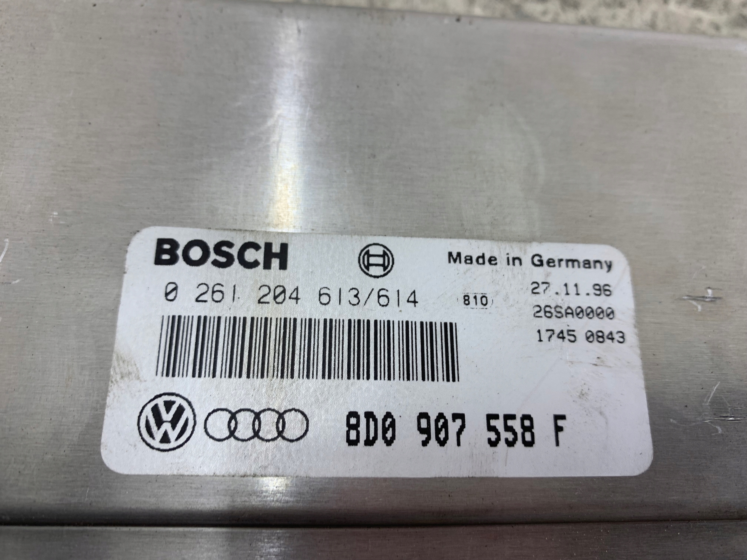 VW PASSAT B5 1.8 unité de commande électronique uce moteur 8D0907558F