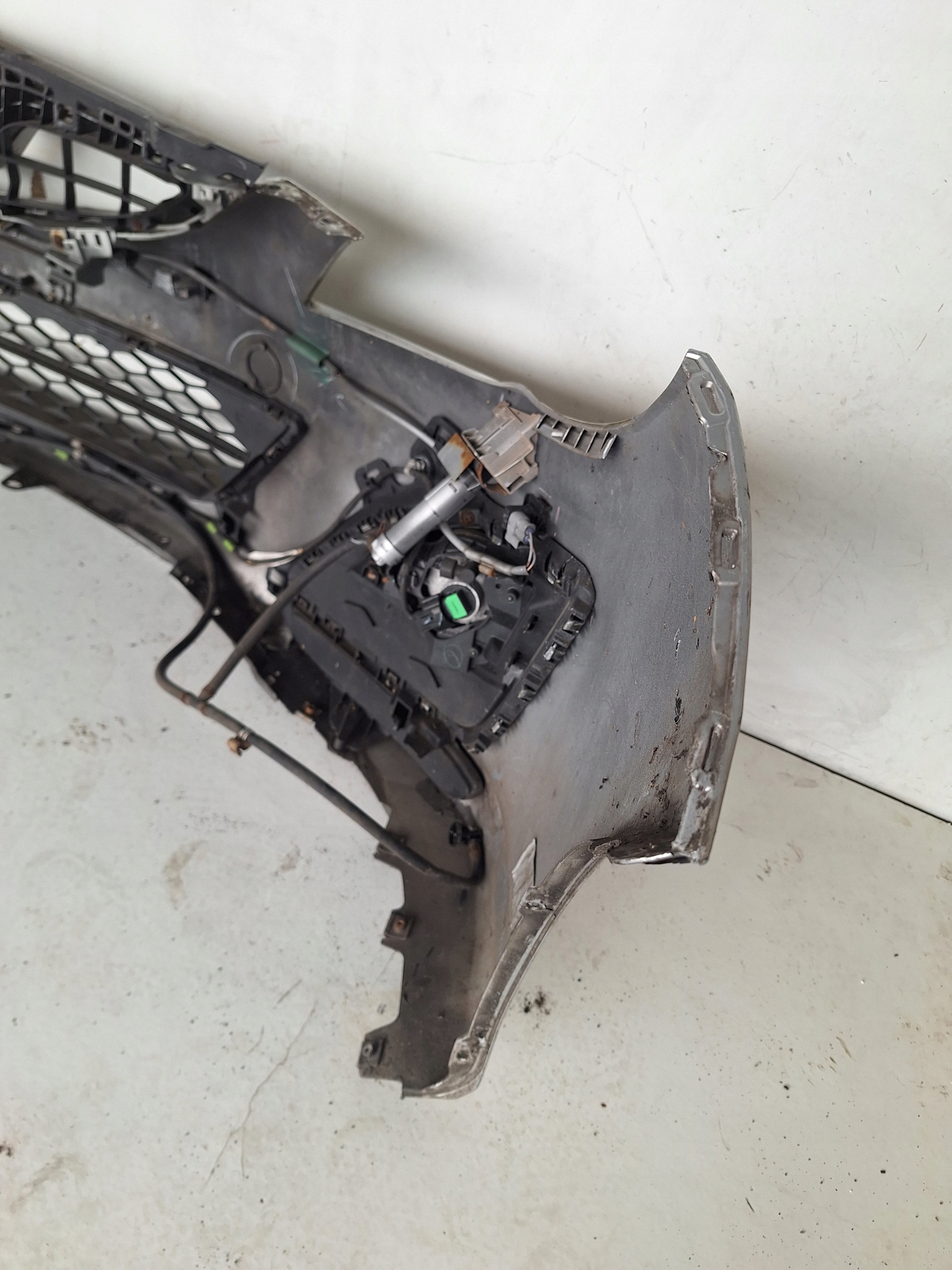 MAZDA 6 GH LIFT 10-12 bumper XENON + PDC