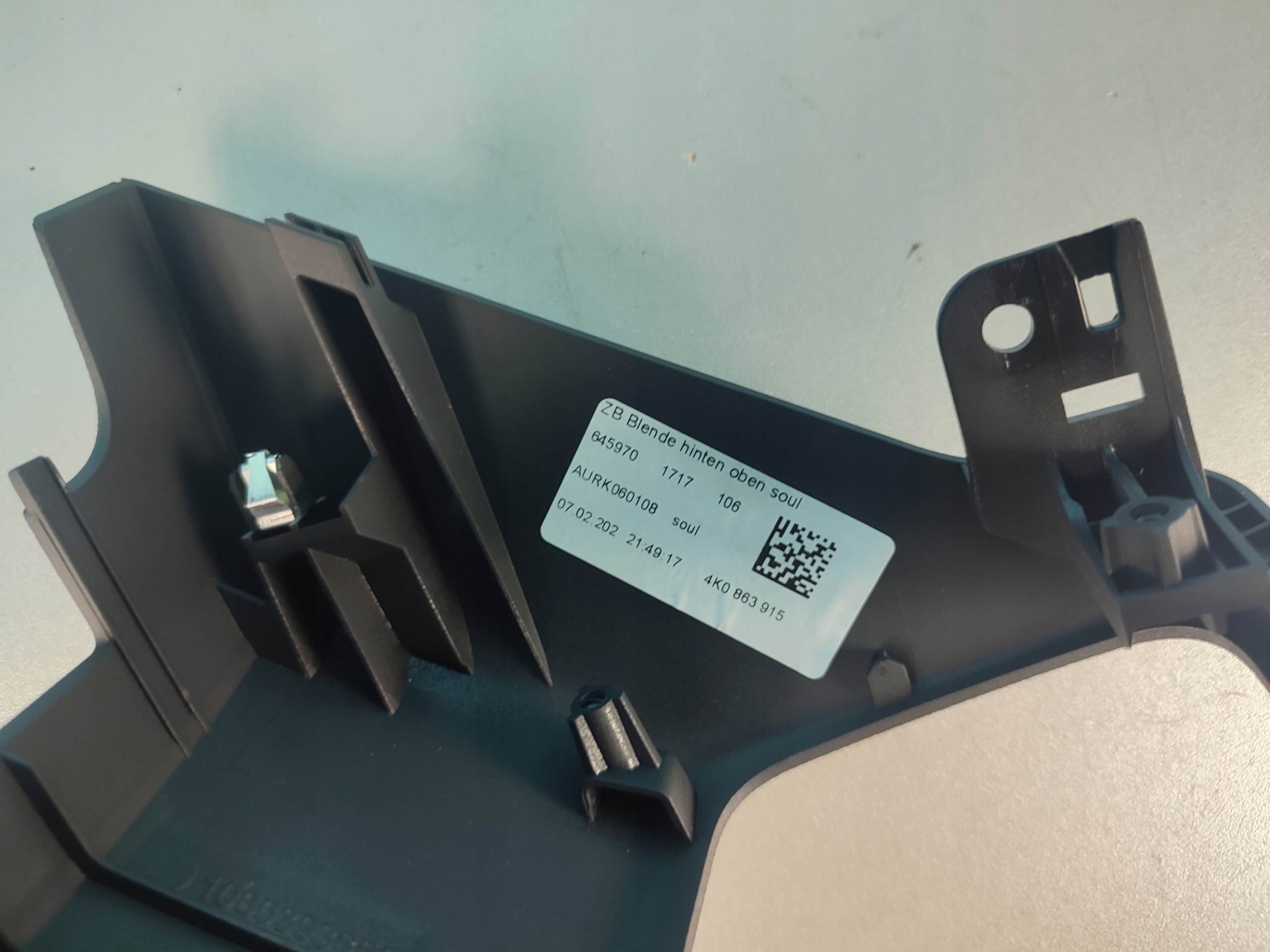 Blende Abdeckung KRATKI des lüfters AUDI A6 C8 4K0863915