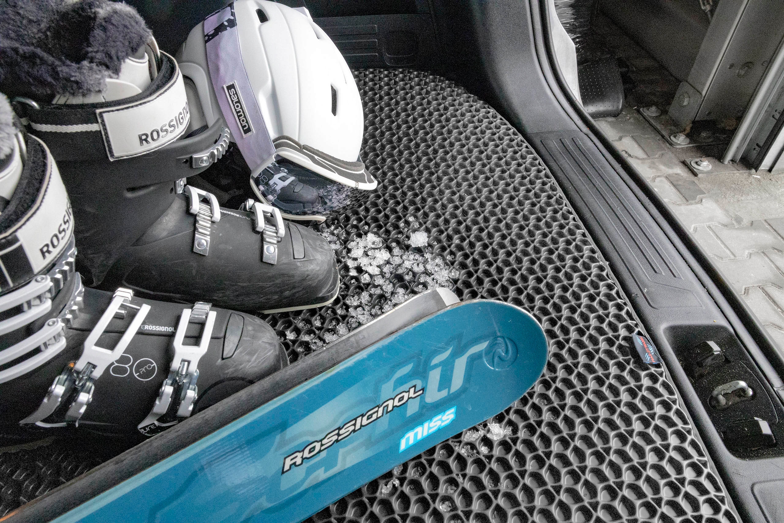 Toyota Hilux VIII Pick-up 2015- Wkład do kufra EVA Stan opakowania oryginalne