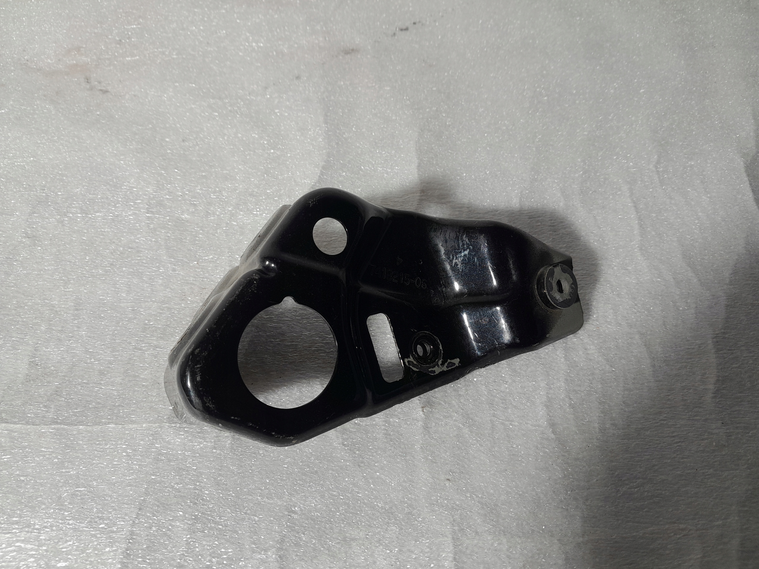 BMW X6 G06 Support plaque Console Aile Gauche 7418215