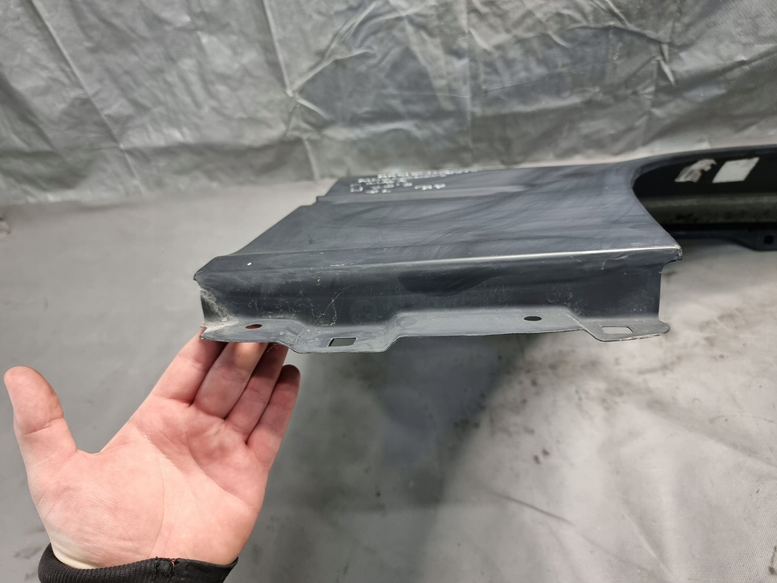 fender right front MERCEDES C KLASA W203