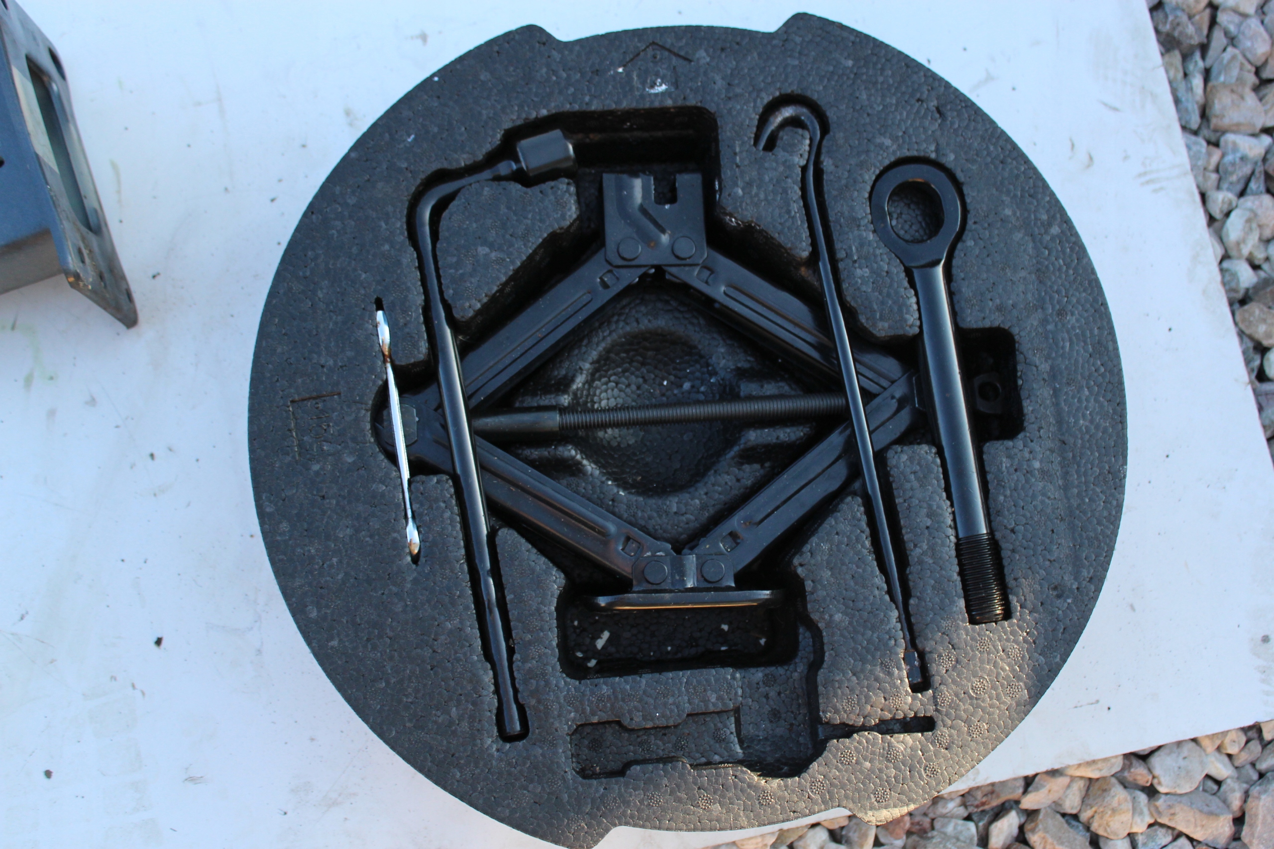 KIA PRO CEED I 06-12 WKŁAD LEWAREK KLUCZ DO KÓŁ UCHO ZESTAW