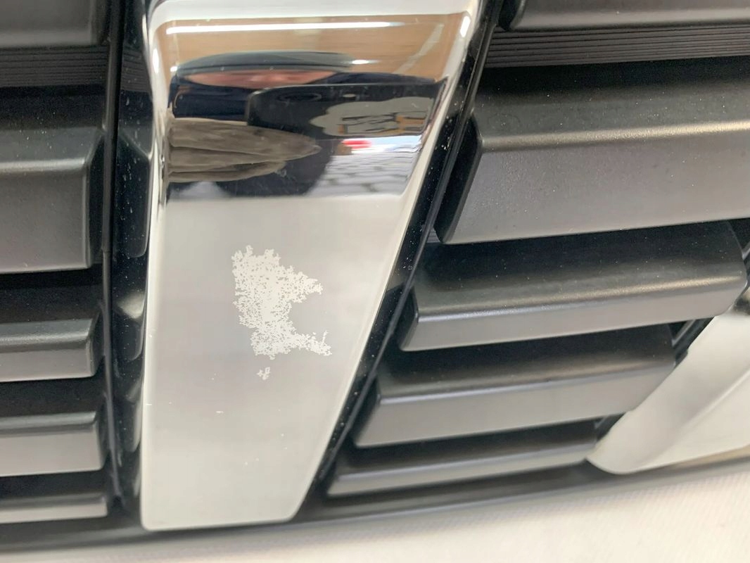 Suzuki Vitara 3 III FL 18-24r Grille