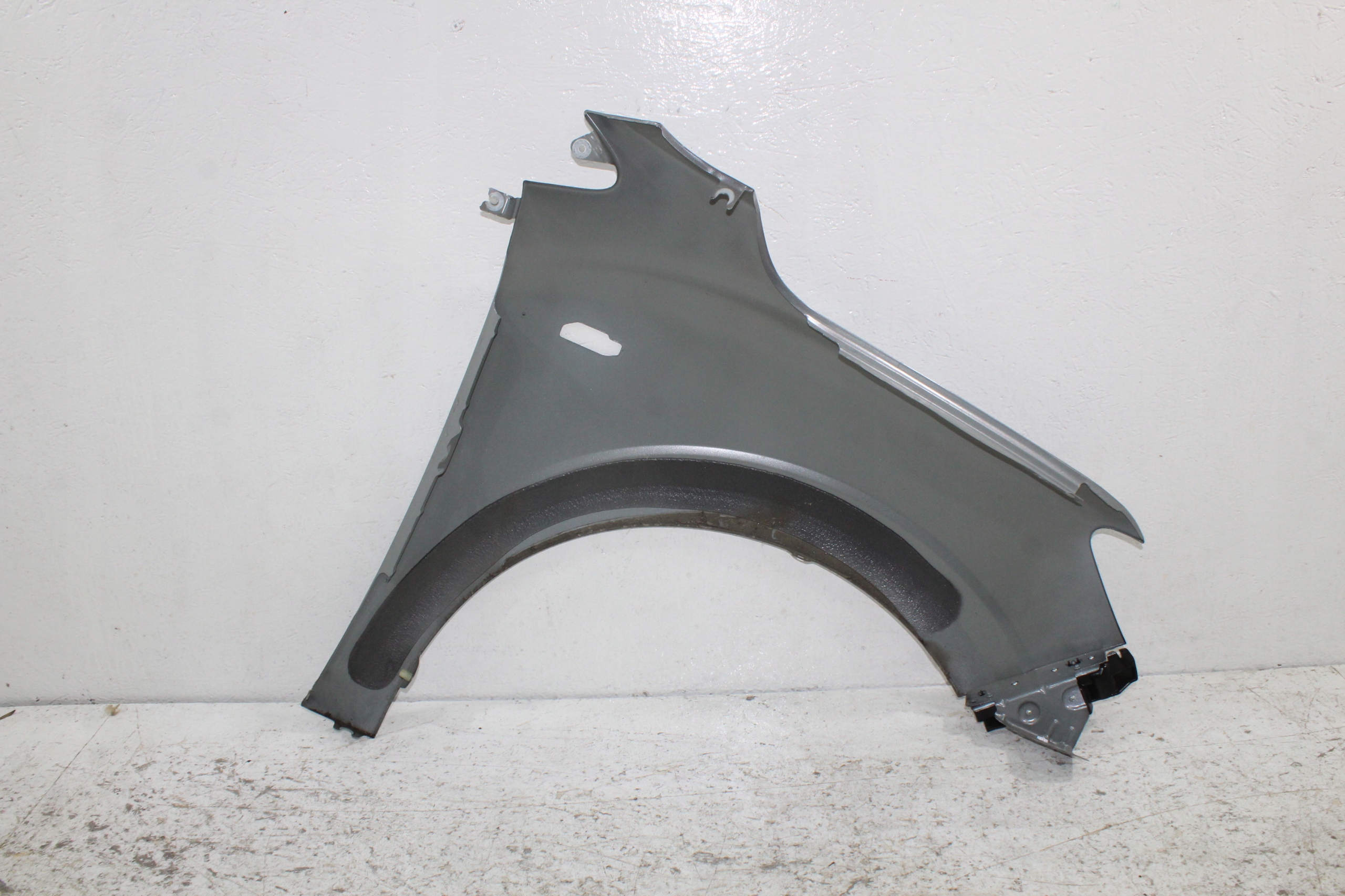 Dacia Sandero III fender left front