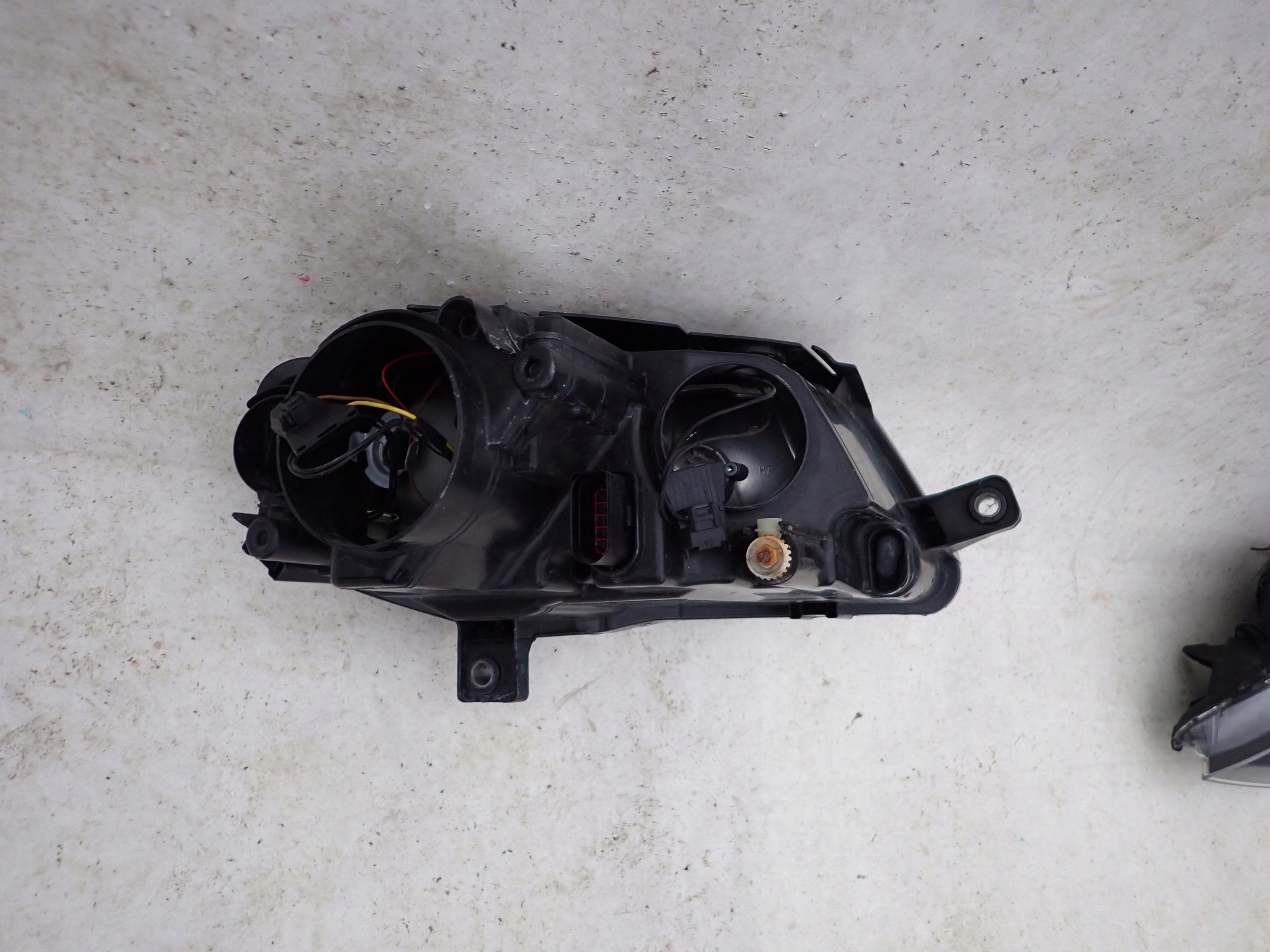 VW PASSAT B6 05-10 light front front left
