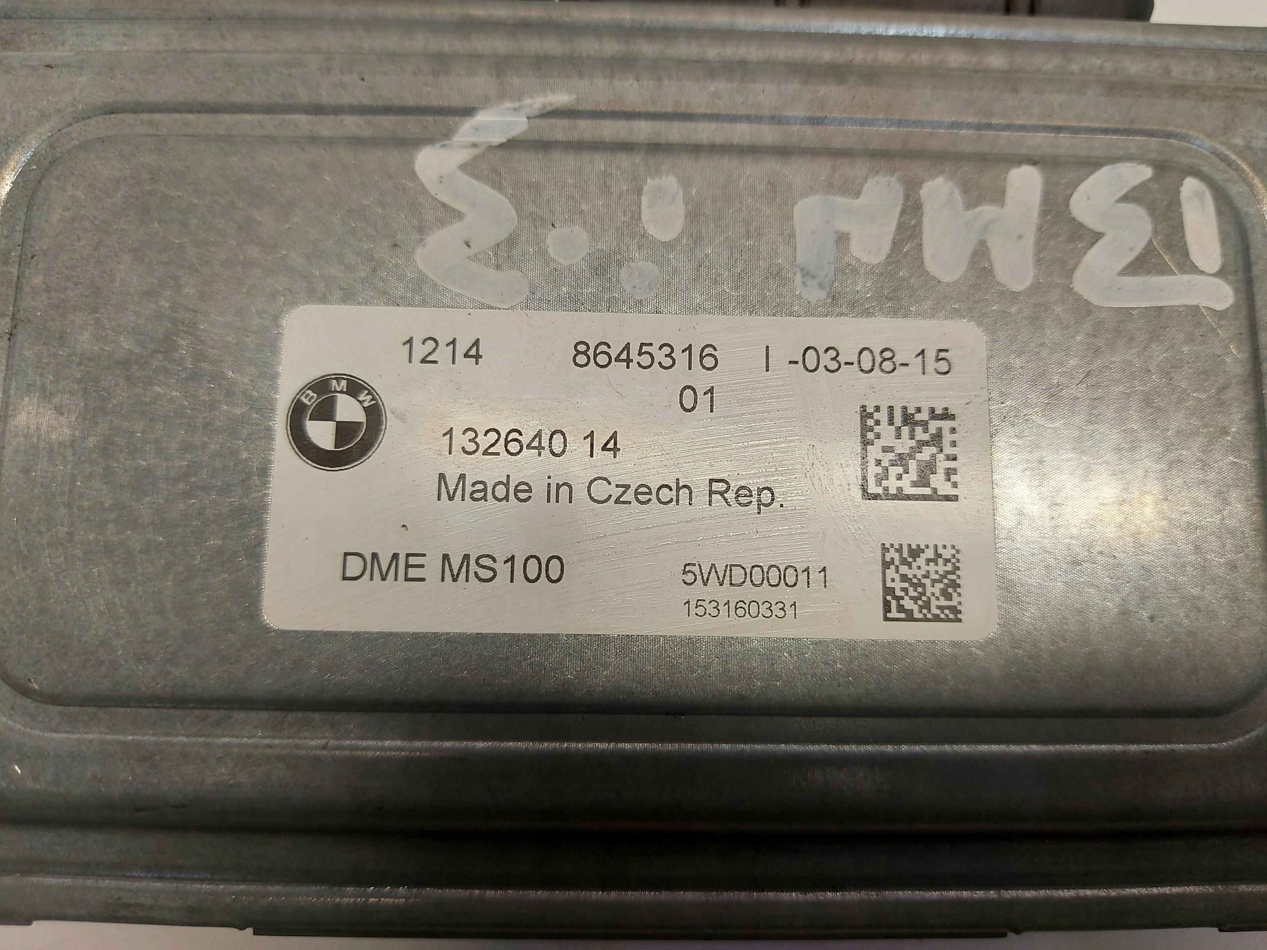 BMW i3 i01 REX computer control unit of the engine ECU 8645316