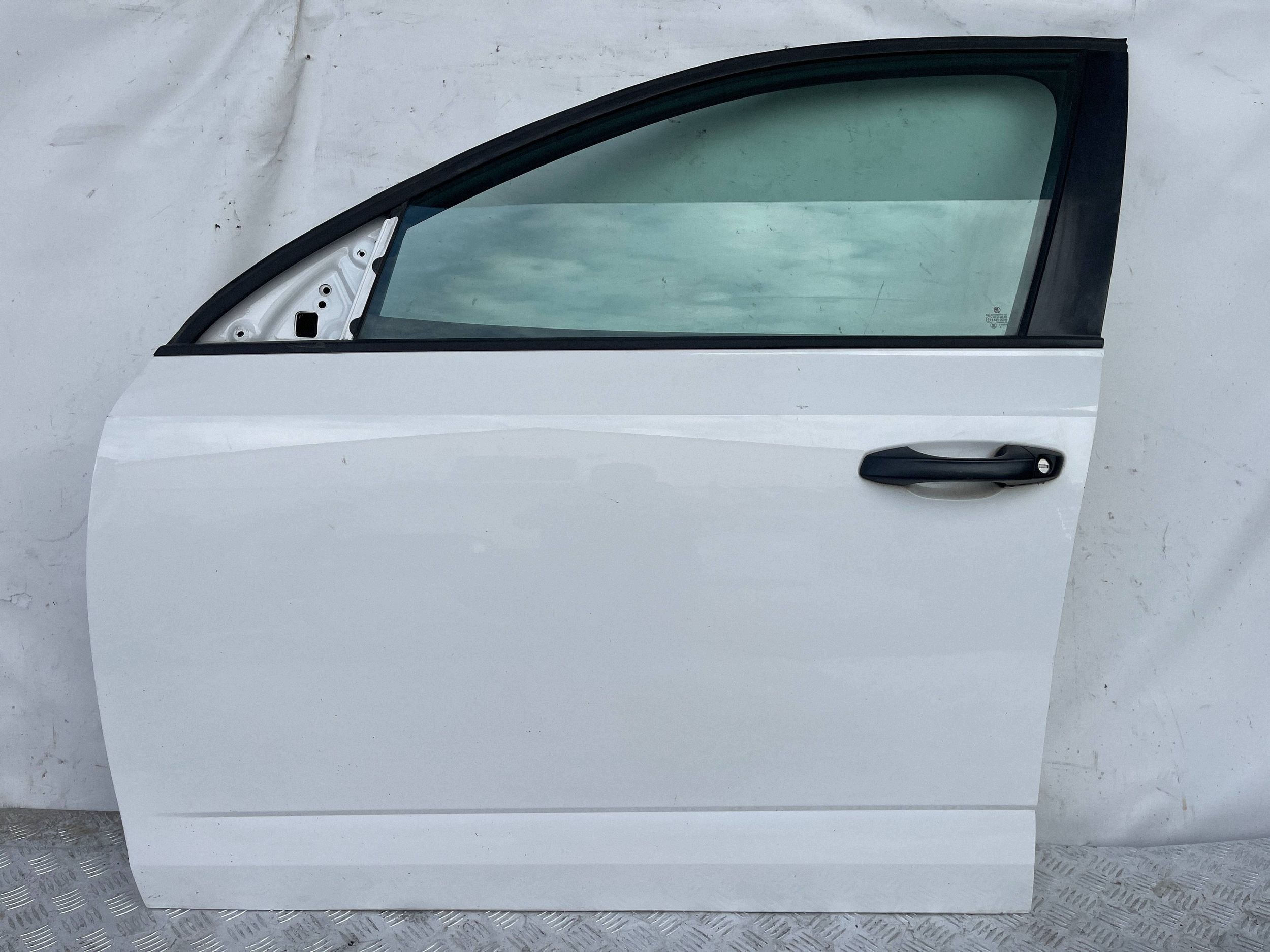 door front front left left SKODA OCTAVIA 3 III 12- LF9E