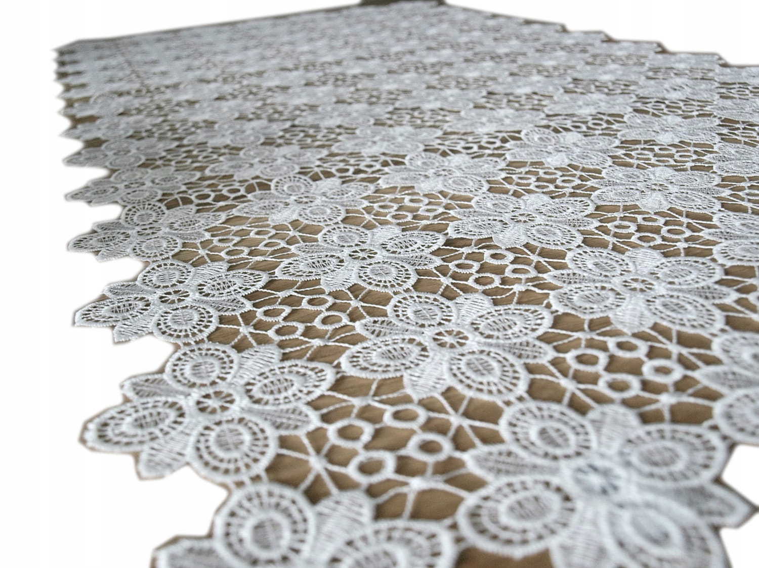 

Bieżnik 47x100 cm pełna gipiura biały