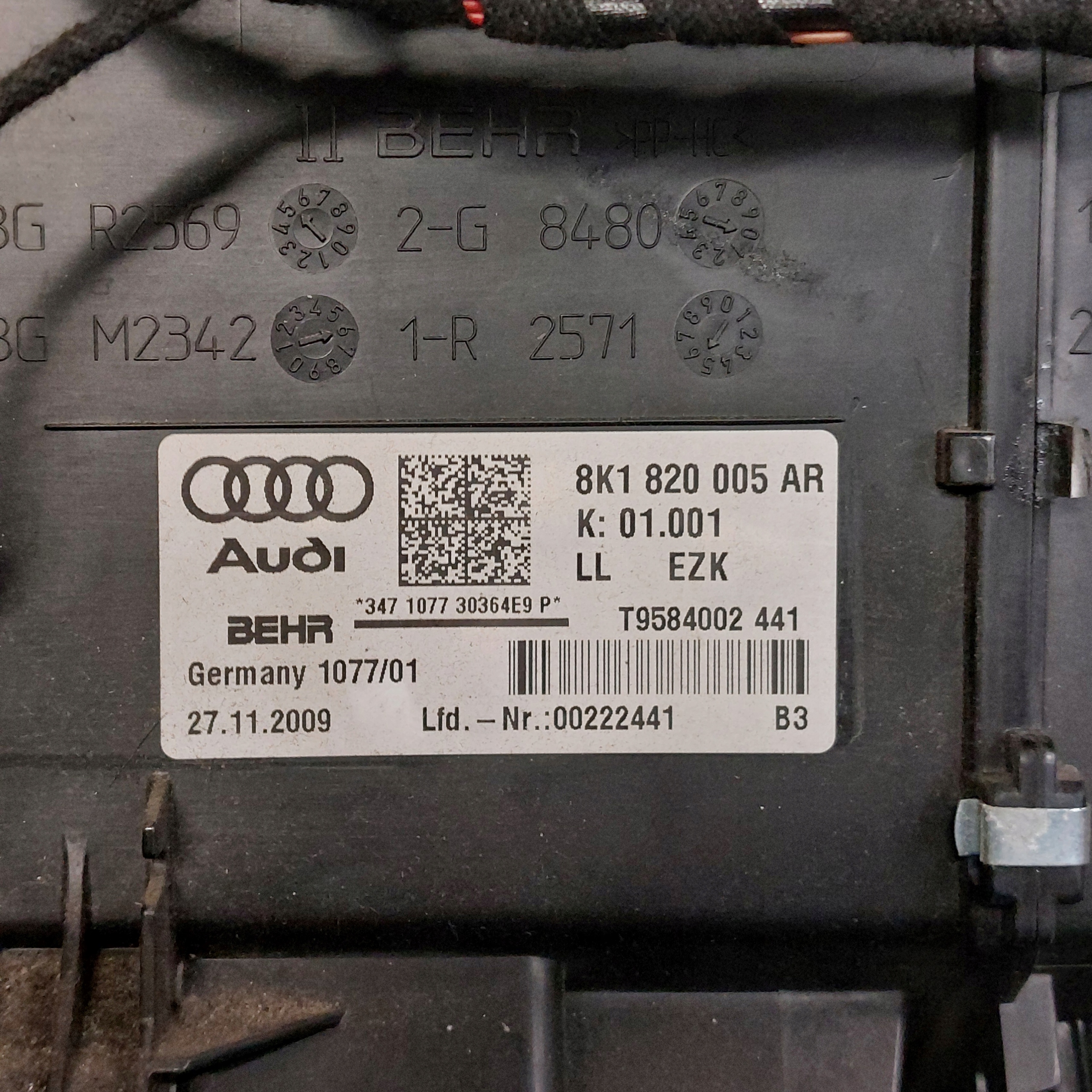 Audi A4 B8 1,8T радиатор отопителя 8K1820005AR