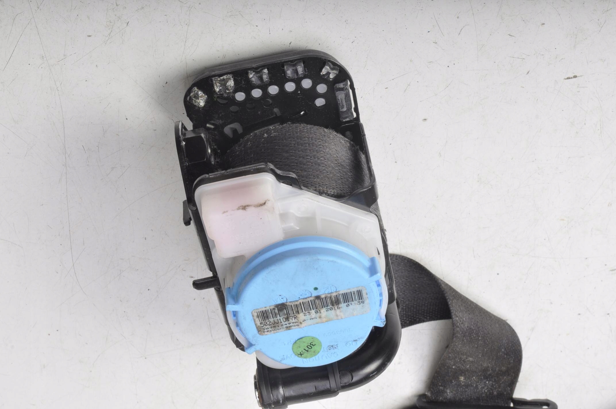 opel INSIGNIA A ремень безопасности передний натяжитель