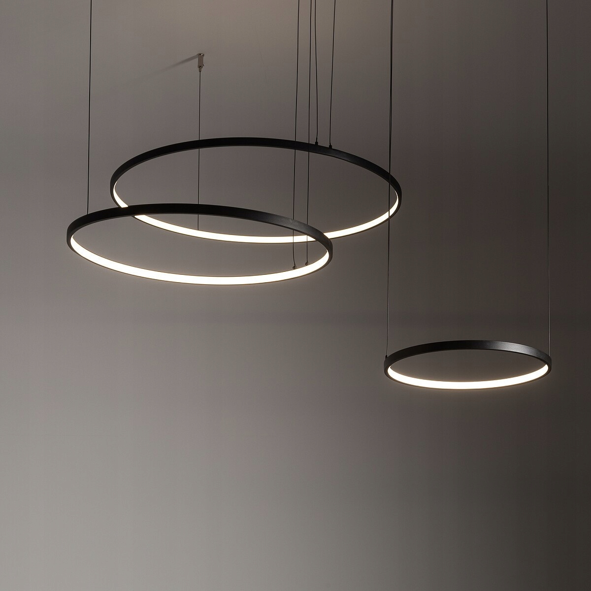 Veľká ozdobná lampa 3 priestorové krúžky Circolo 10817 čierna do obývačky
