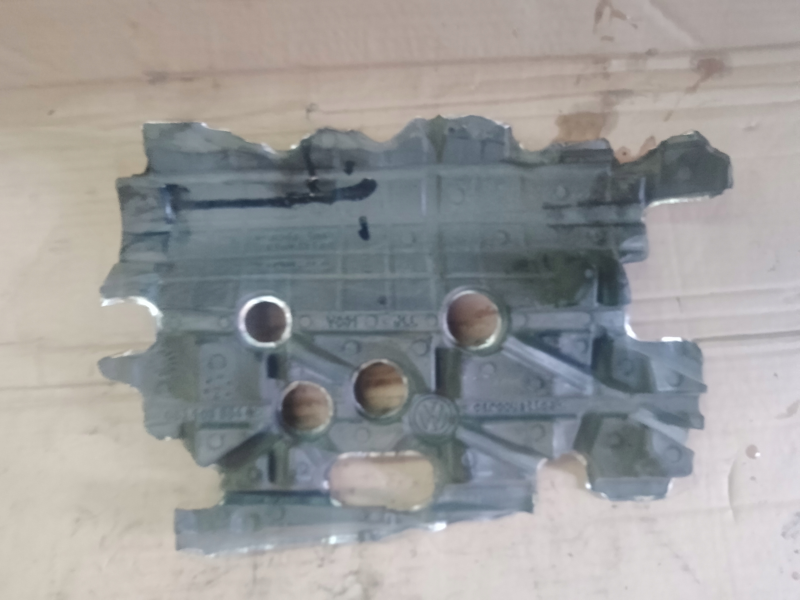 kryt termiczna pokrywy MOTORU Audi A6 C8