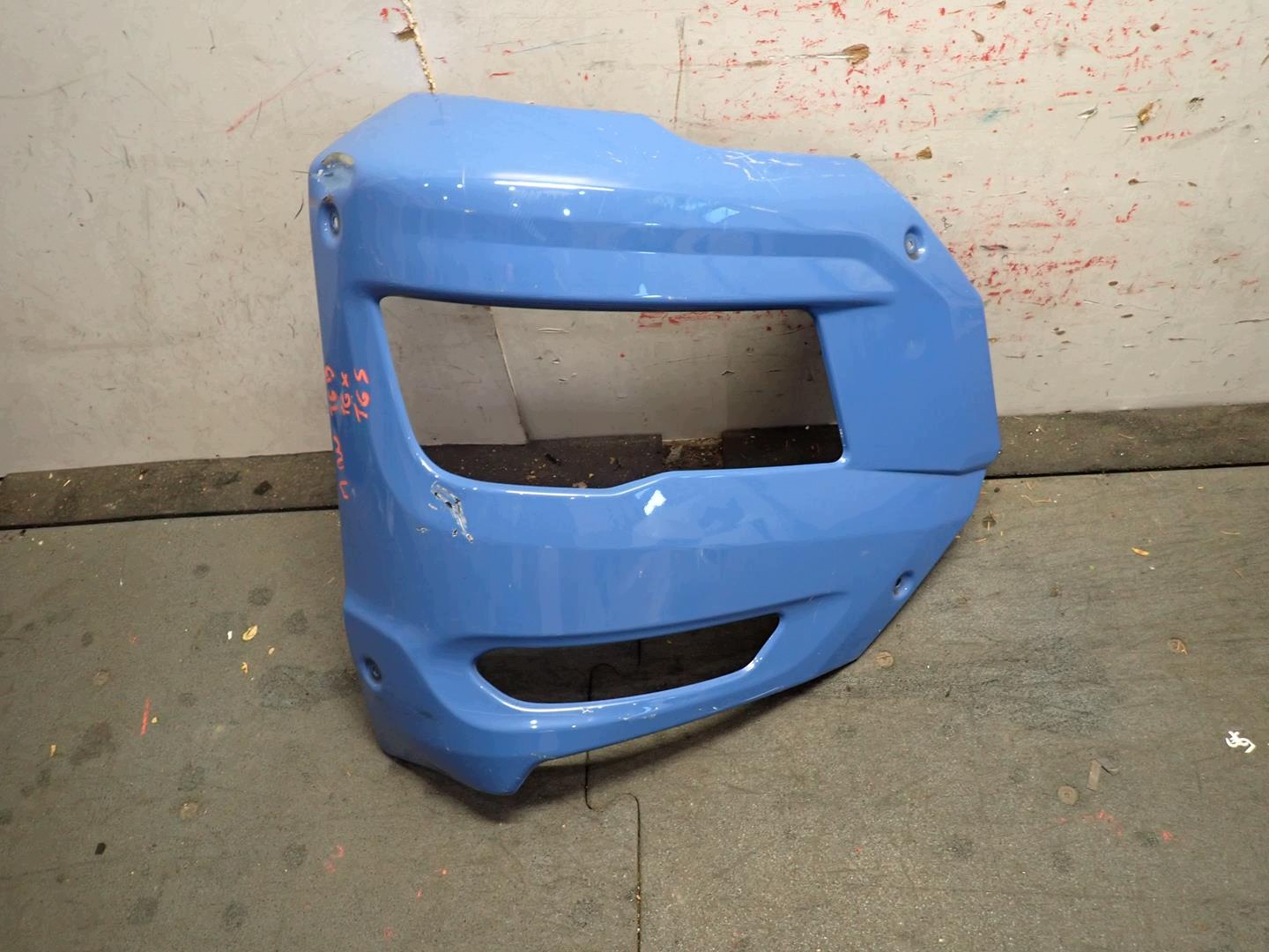 bumper front corner right MAN TGX TGS TG3 2020