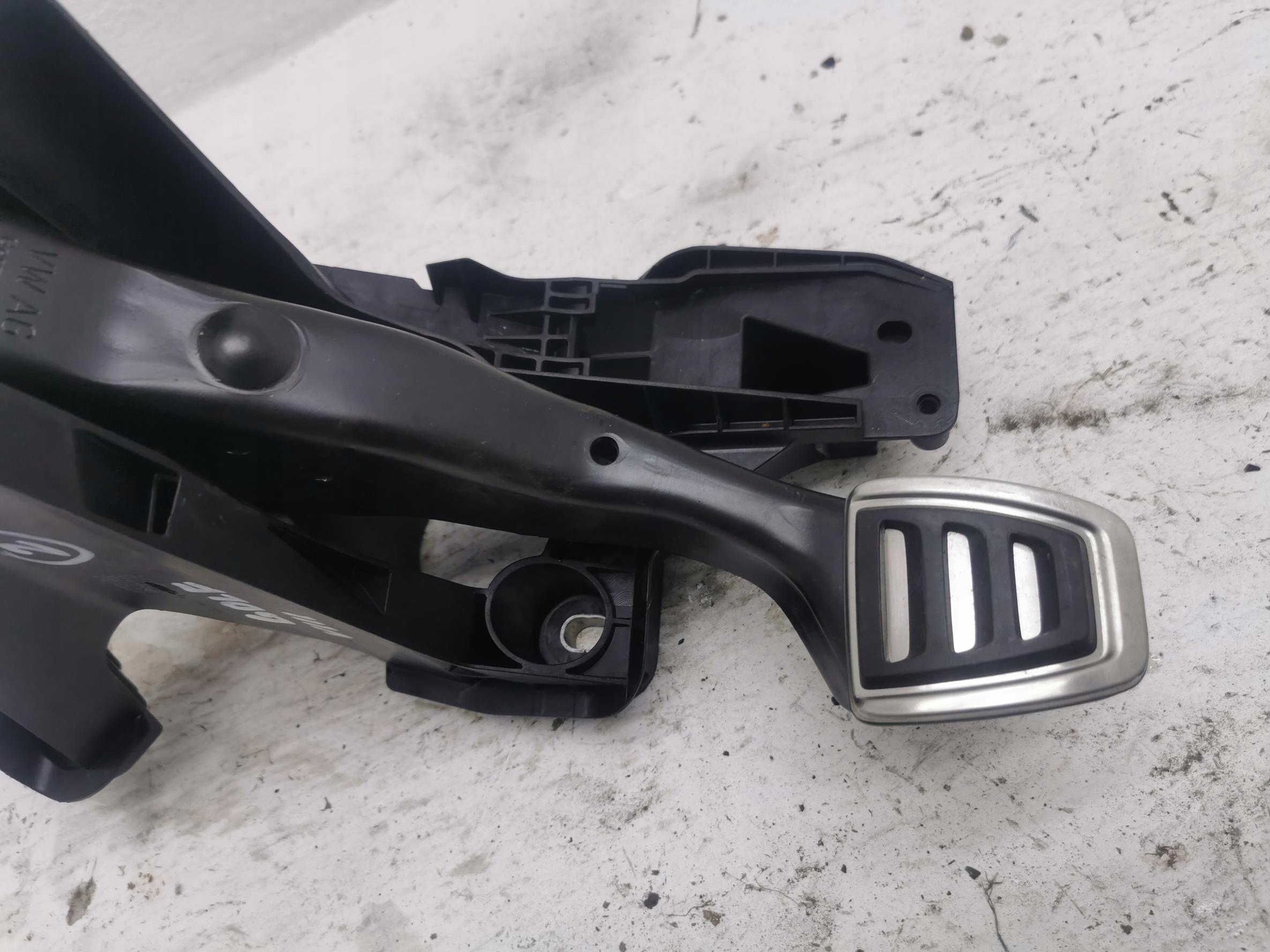 Kupplungspedal VW GOLF VIII1.5 TSI 20-24 EU