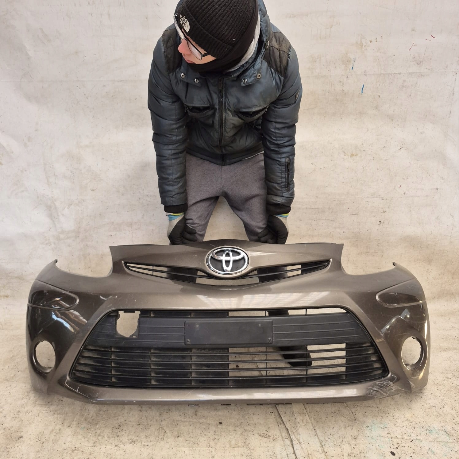 TOYOTA AYGO and LIFT 12-14 bumper front front