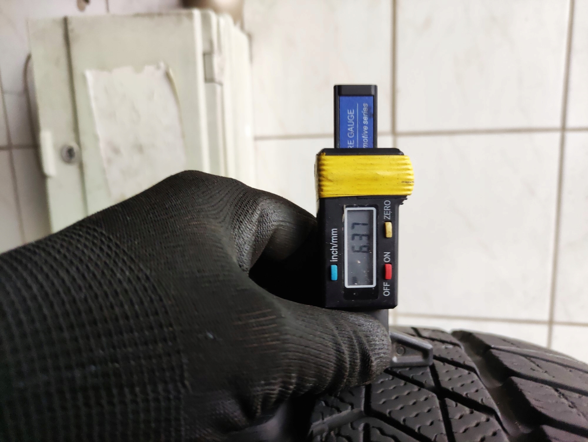 Opona 225/55/17 Pirelli 6,37mm 2szt.=450zł Z EAN (GTIN) 8019227246131