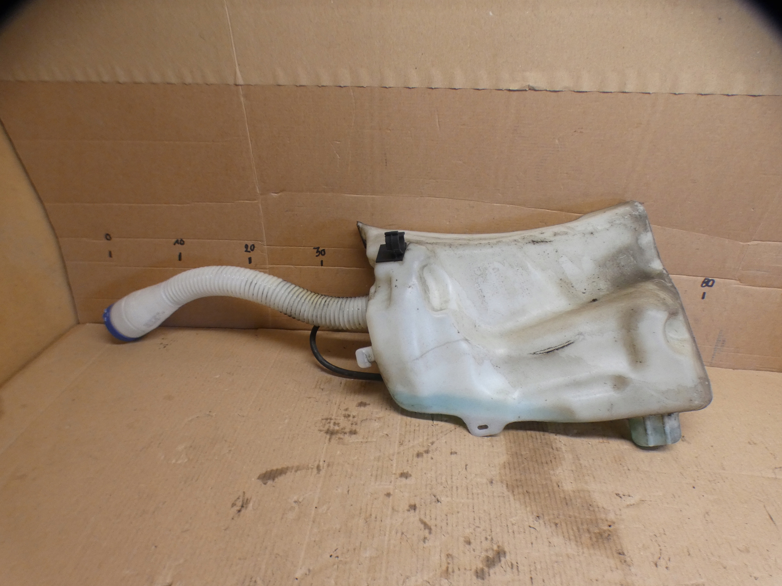 CITROEN DS4 12r Behälter Spritzdüse 9671317080