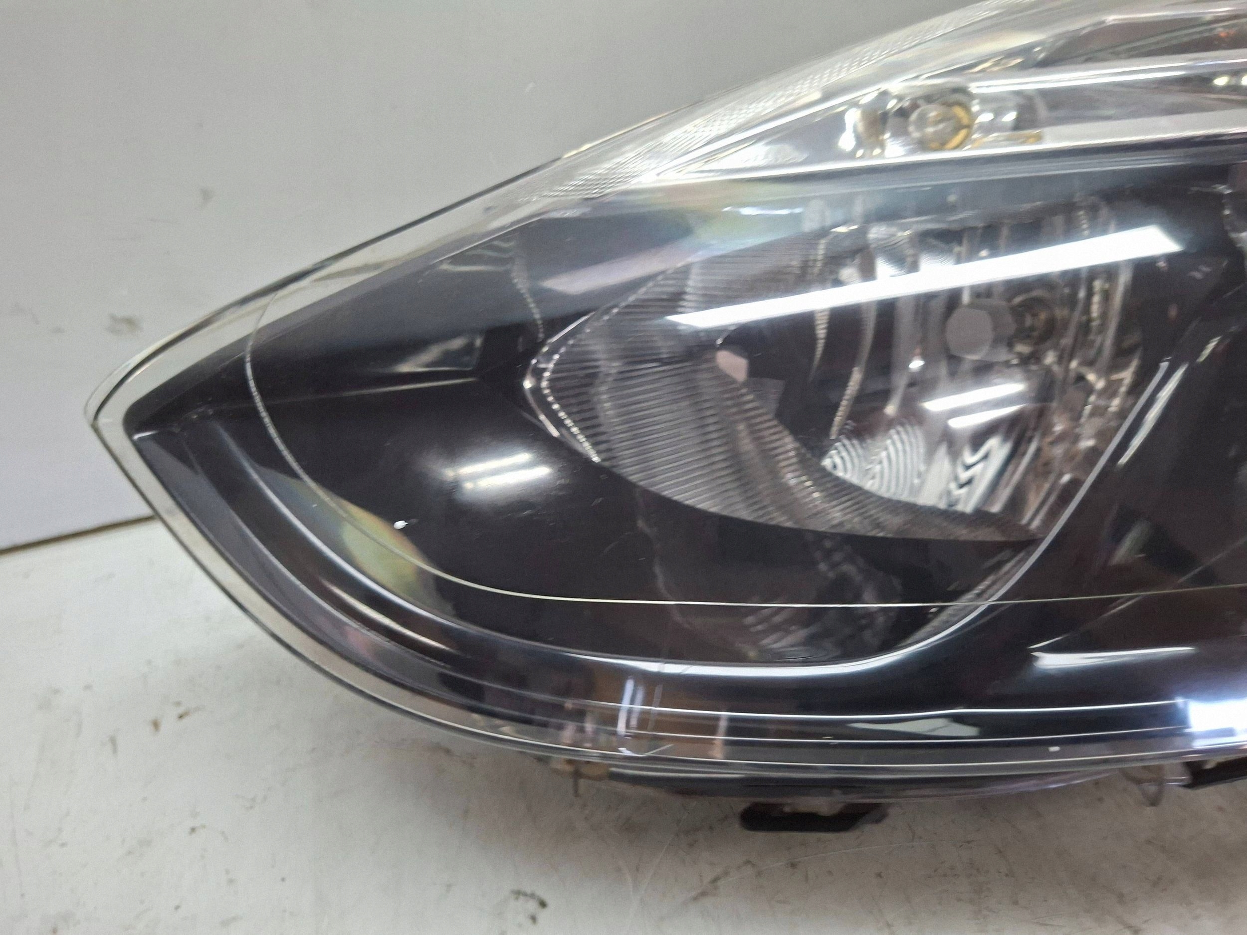 light front left 260601475R RENAULT CLIO IV 2012