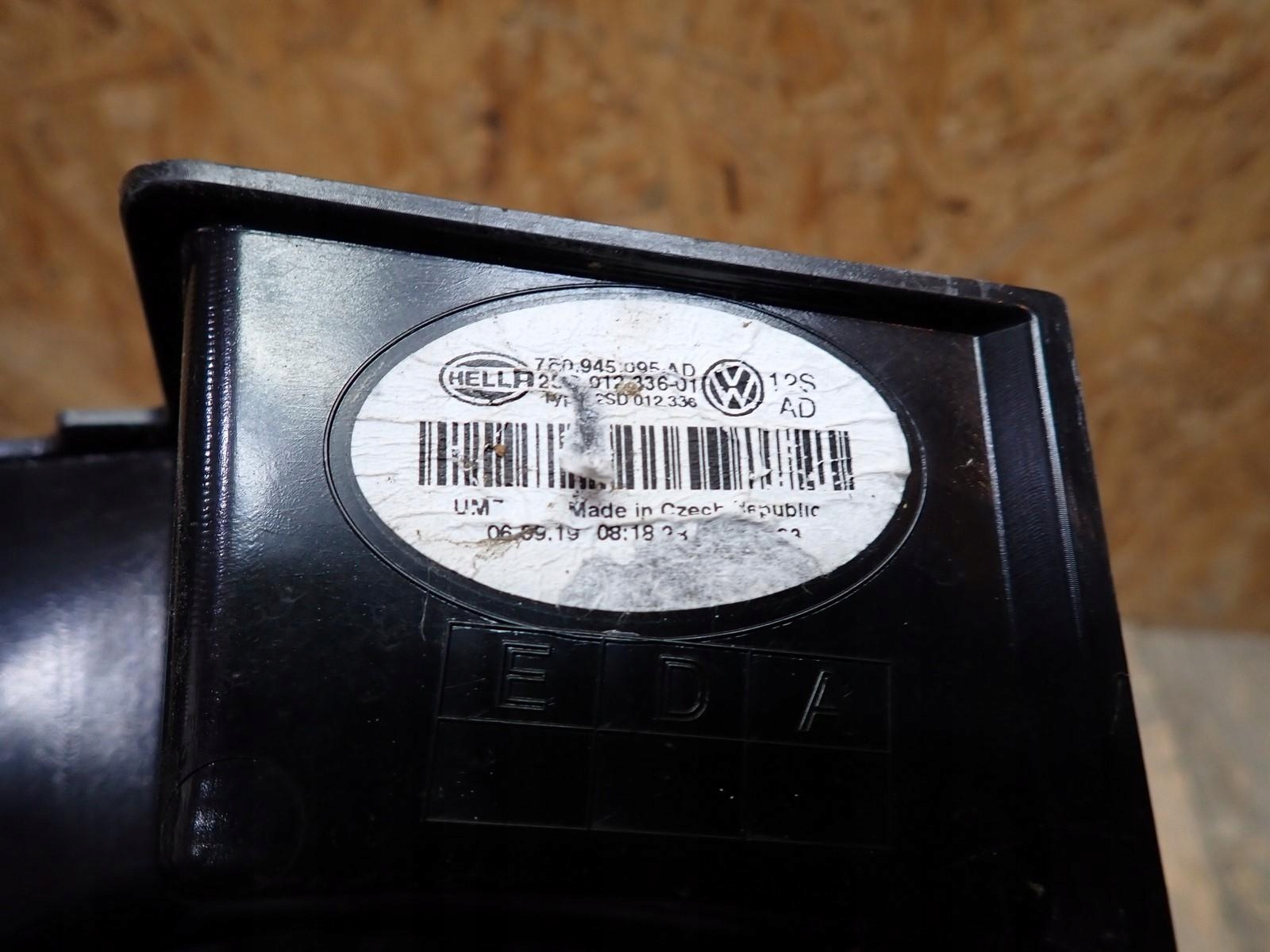light left rear rear part VW VOLKSWAGEN MULTIVAN T6 2015- 7E0945095AD below KLAPE