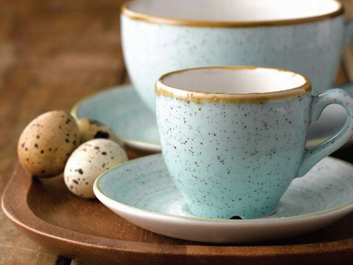 FILIŻANKA DUCK EGG BLUE 340 ml PORCELANA NIEBIESKA Kolor odcienie niebieskiego