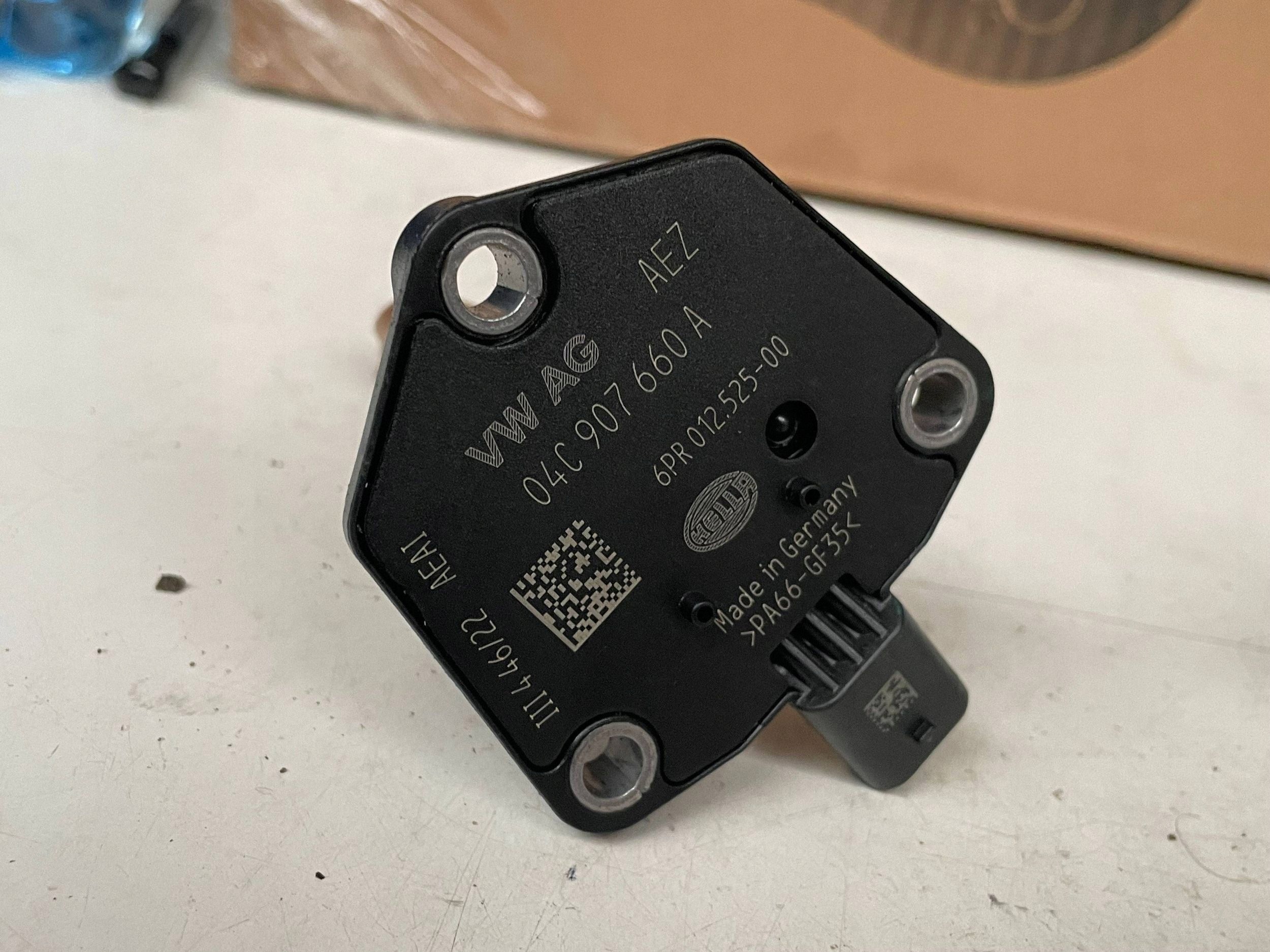 sensore Livello olio AUDI Q2 - 04C907660A @M