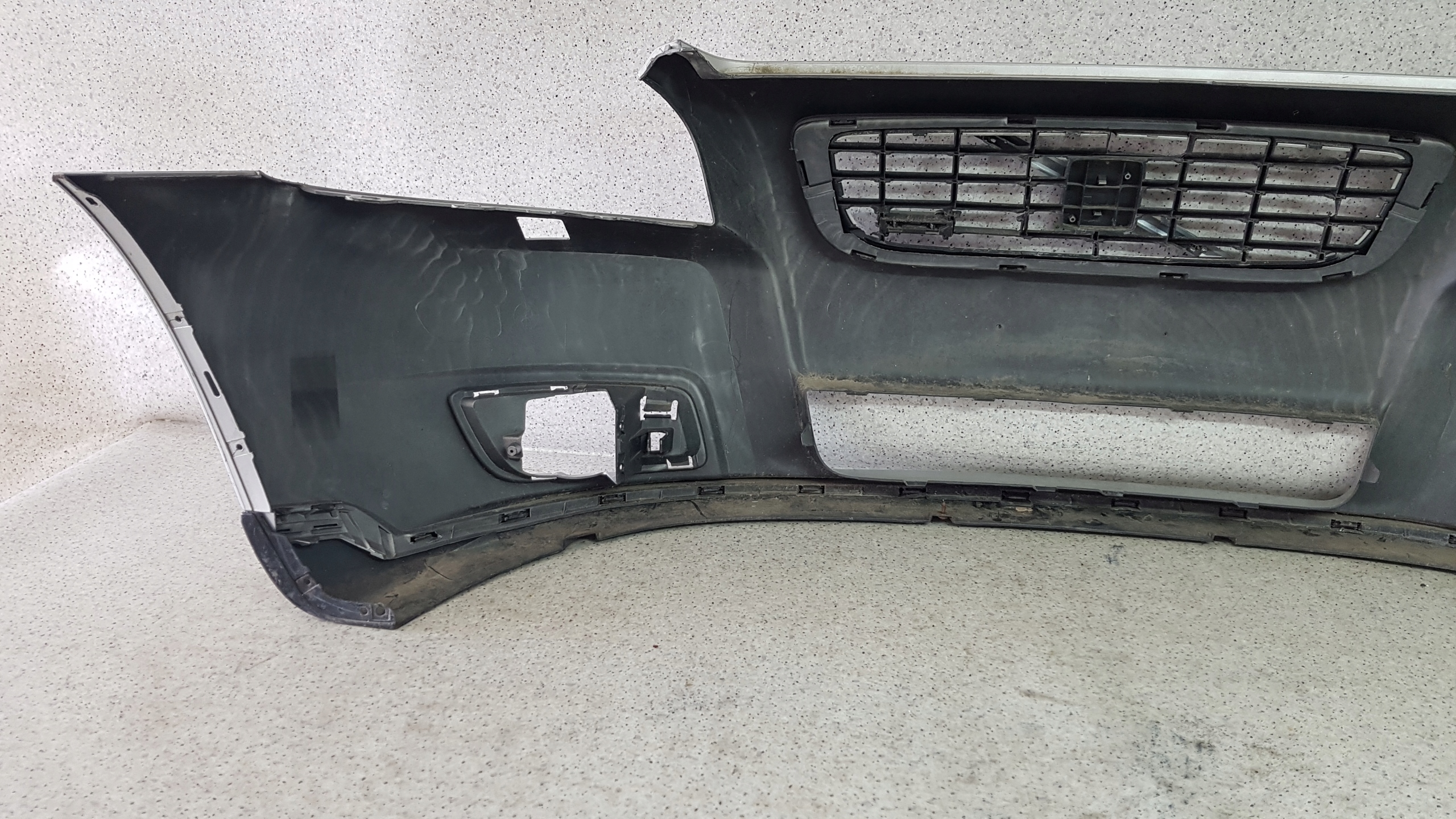 VOLVO V50 V 50 2007 - Stoßstange vorne 3324