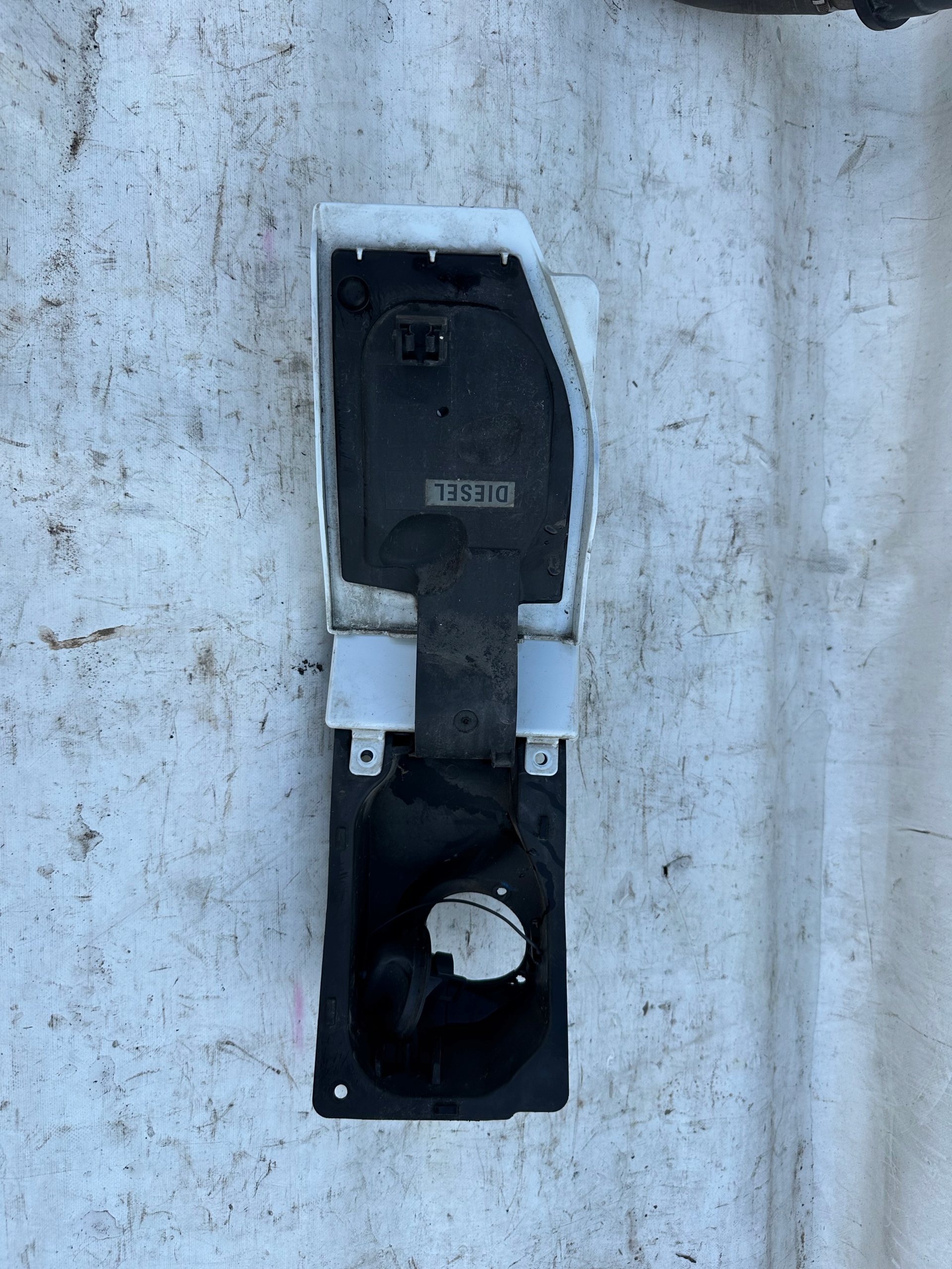 RENAULT TRAFIC III VIVARO Volet trappe carburant Carburant