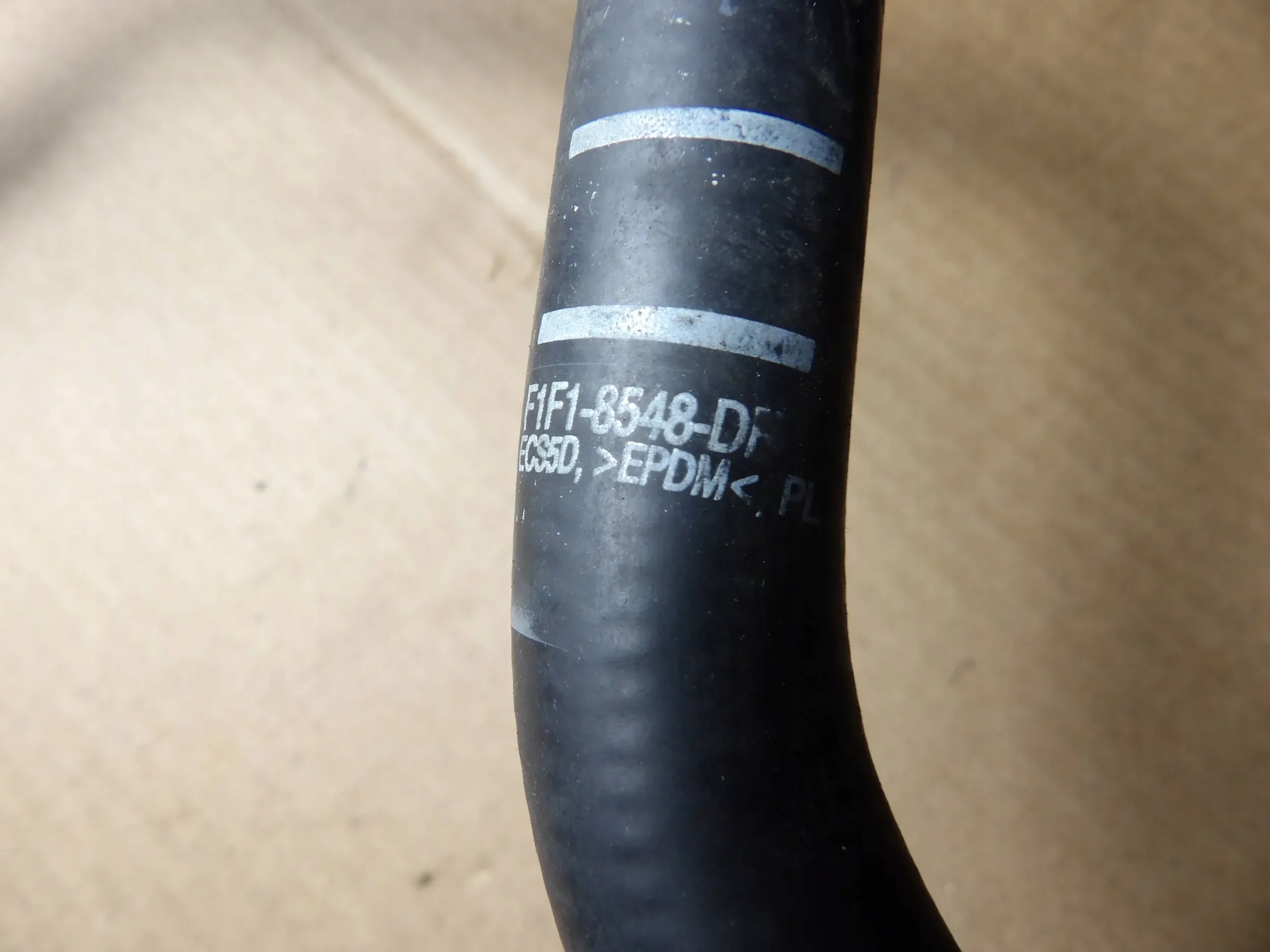 Ford Focus MK3 benzin crijevo vode termostata