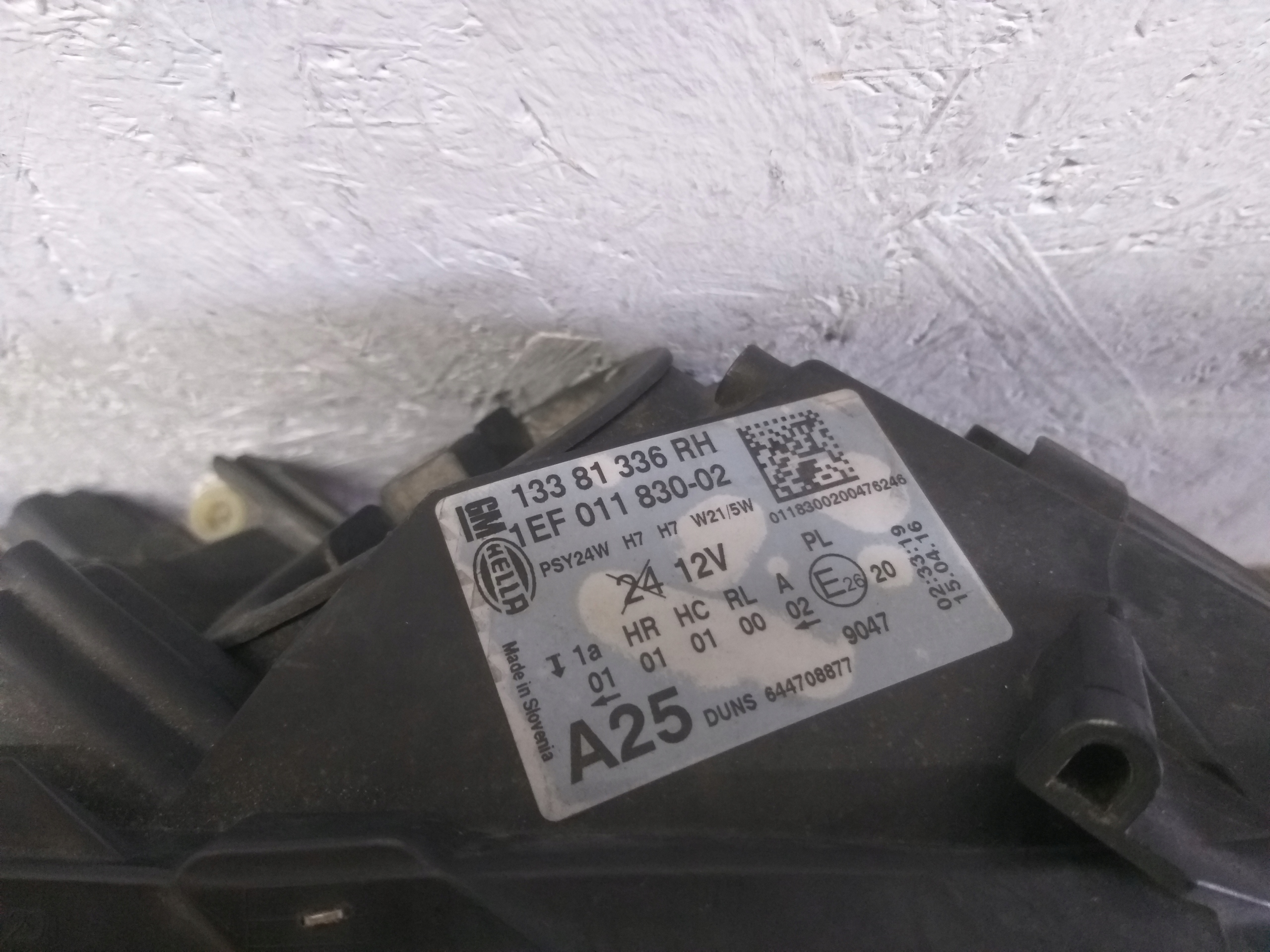 LIGHT FRONT RIGHT OPEL CORSA E 13381336