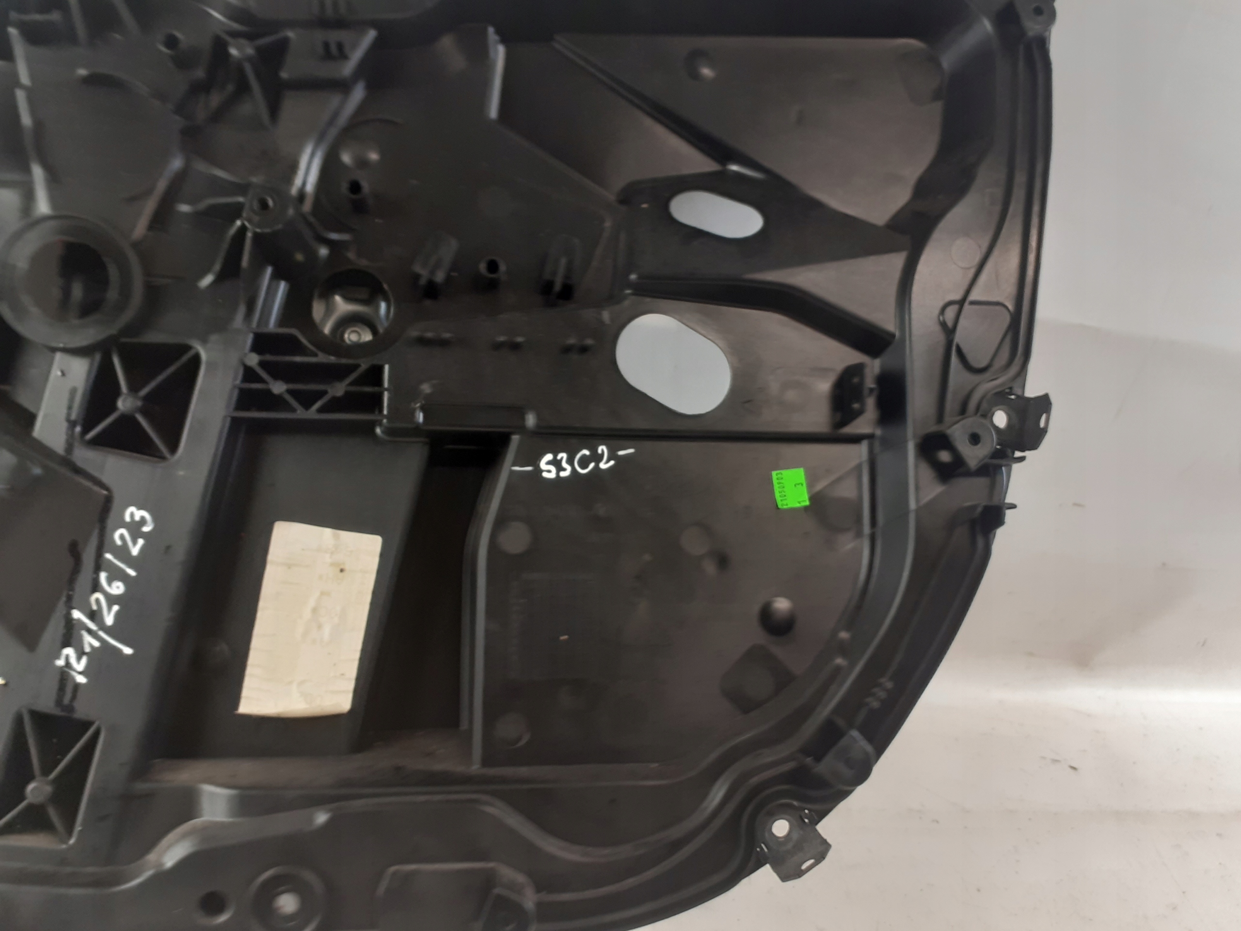 window regulator right front Ford Fiesta MK7