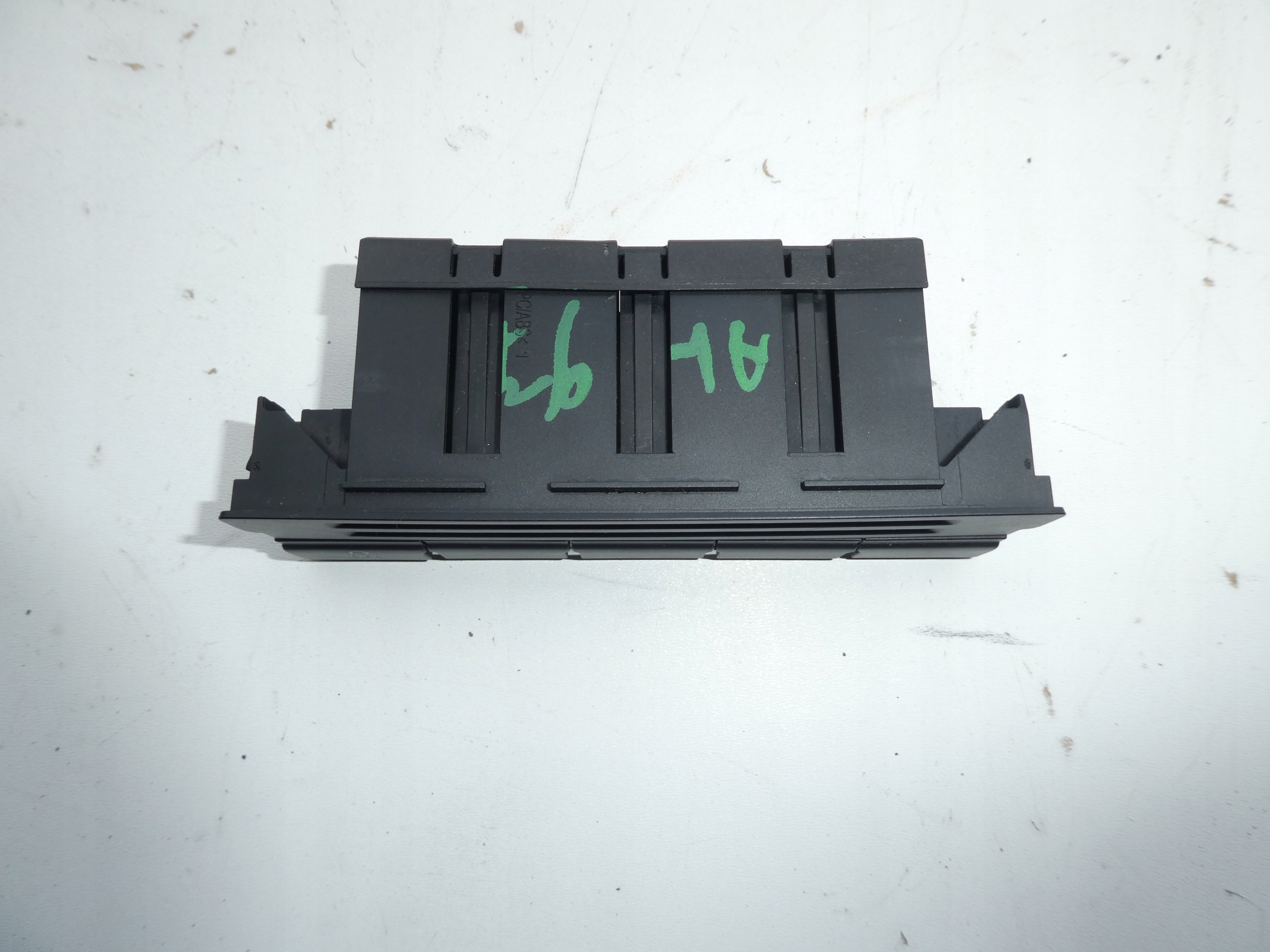 button switch ESP VW TIGUAN 5N1927132AF