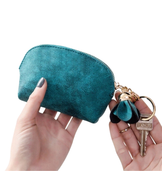 PORTFELIK ZAMSZOWA SASZETKA Z OZDOBNYM BRELOKIEM TURKUSOWY