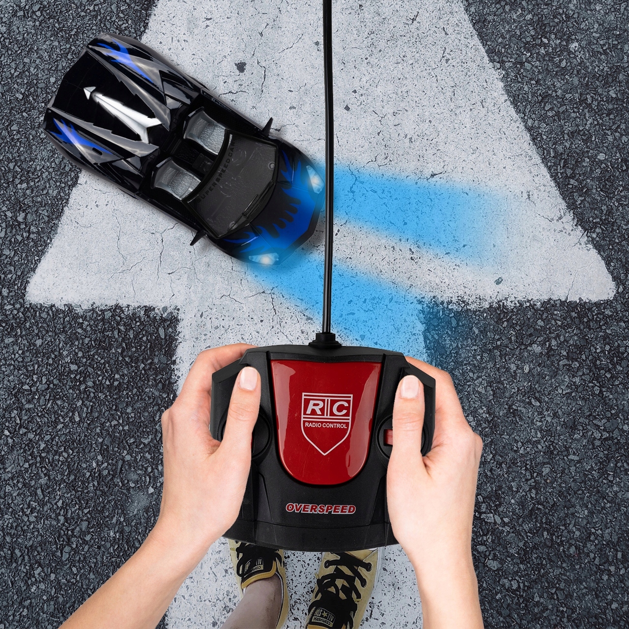 SAMOCHÓD WYŚCIGOWY RC ZDALNIE STEROWANY NA PILOTA KABRIOLET ŚWIECĄ ŚWIATŁA Rodzaj pojazdu samochód osobowy