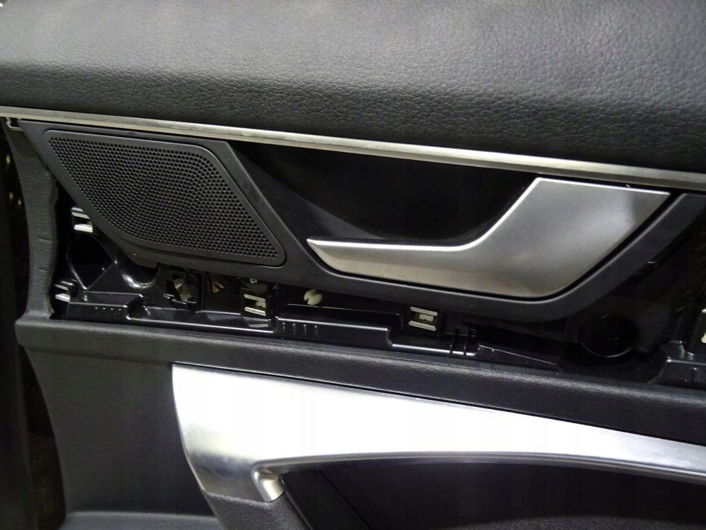 дверные карты правый передний Audi A6 C5 4B186710624