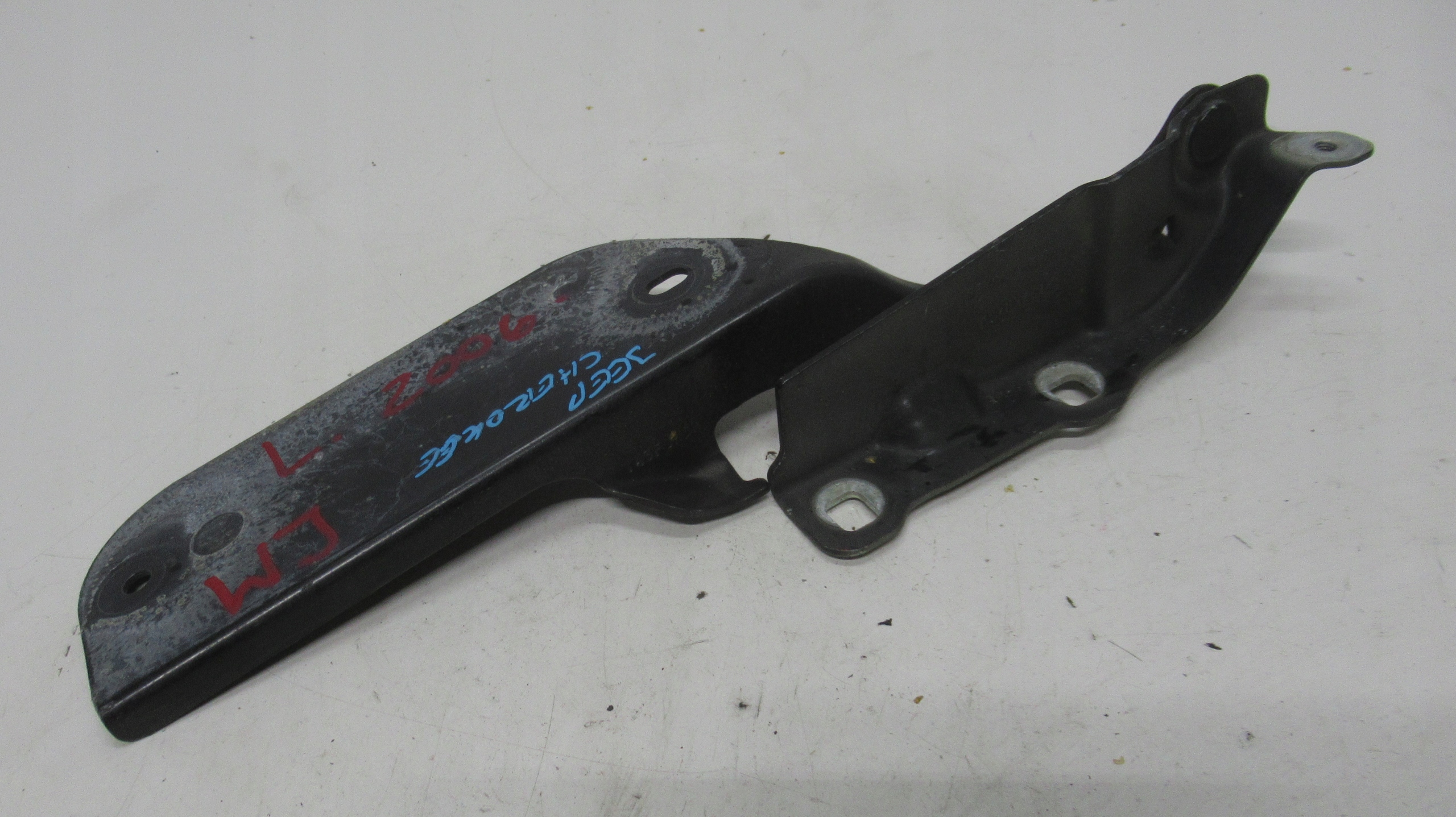 JEEP CHEROKEE WK 08R bonnet hinges left right KPL