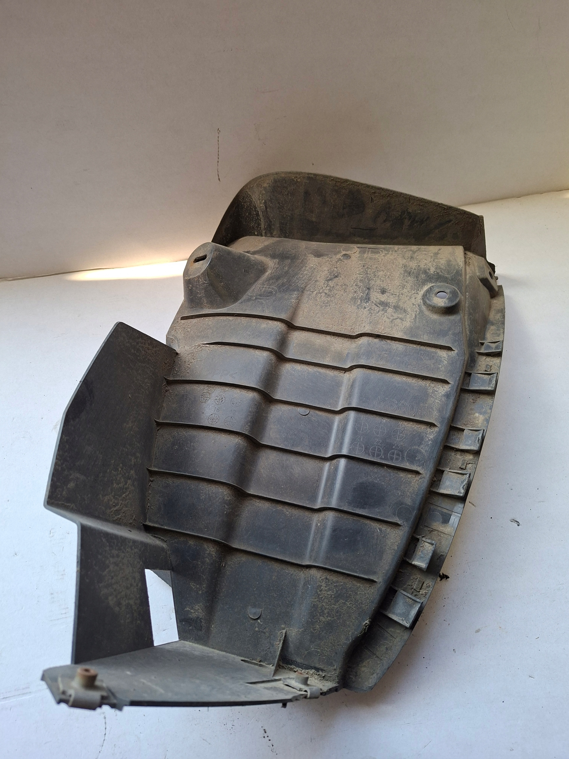 mudguard right rear part right MAZDA 3 III BM BHN950341