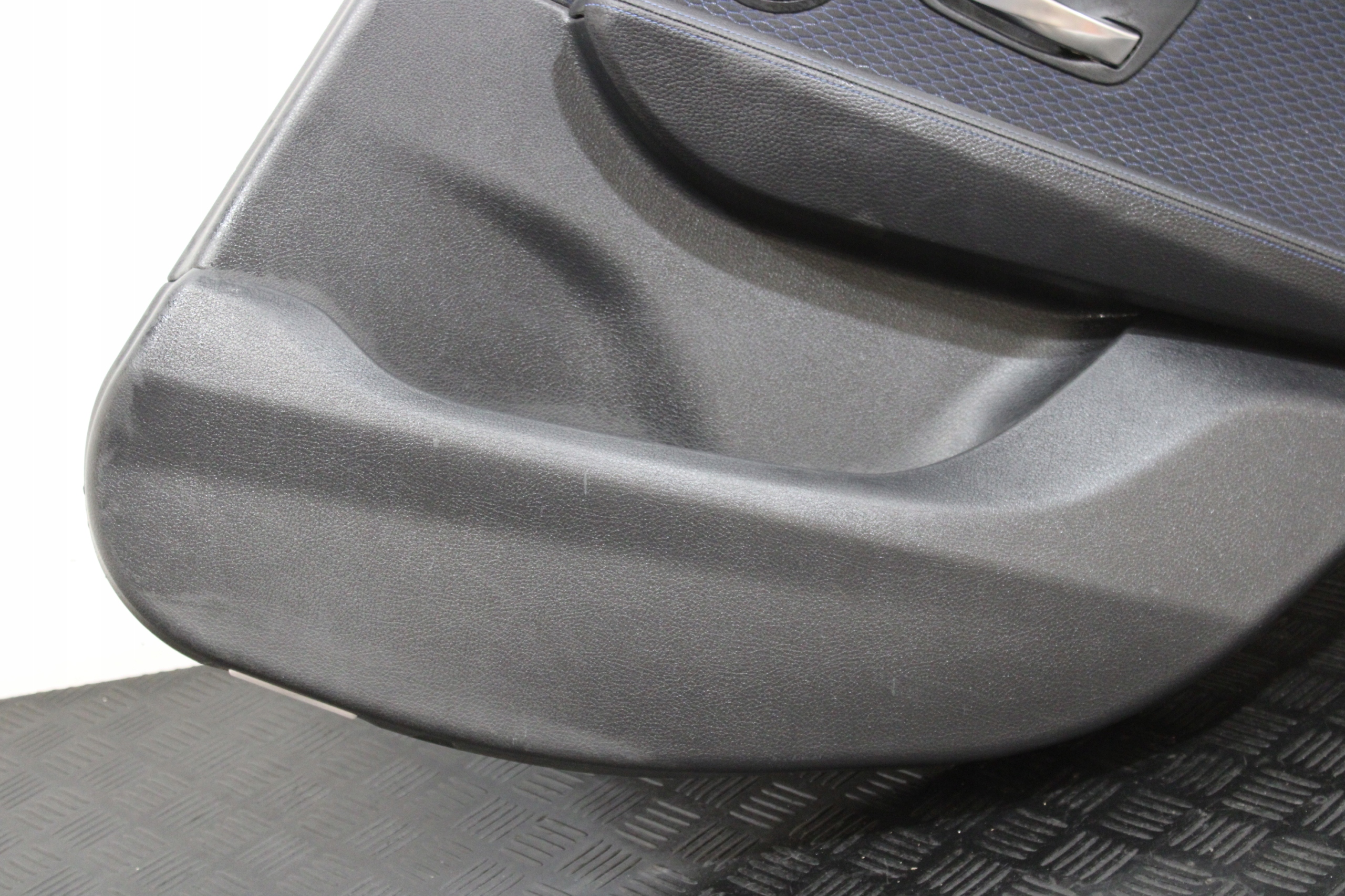 upholstery side door right rear part BMW 2 F45 ACTIVE TOURER