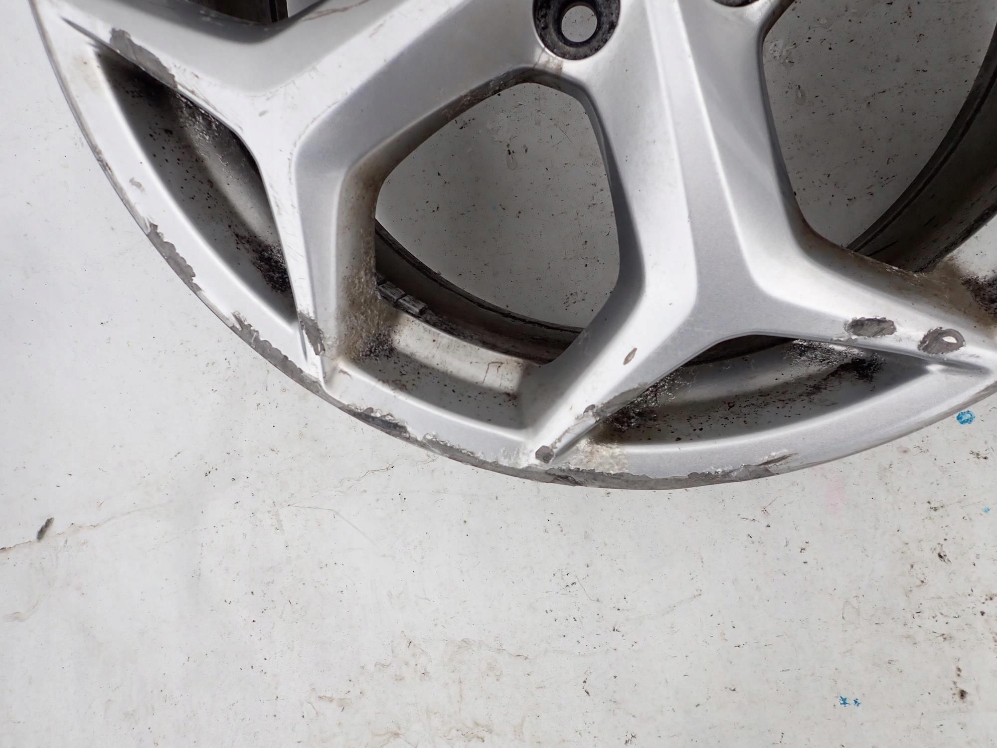 FORD FOCUS ST 8Jx18H2 18" disk hliníkový