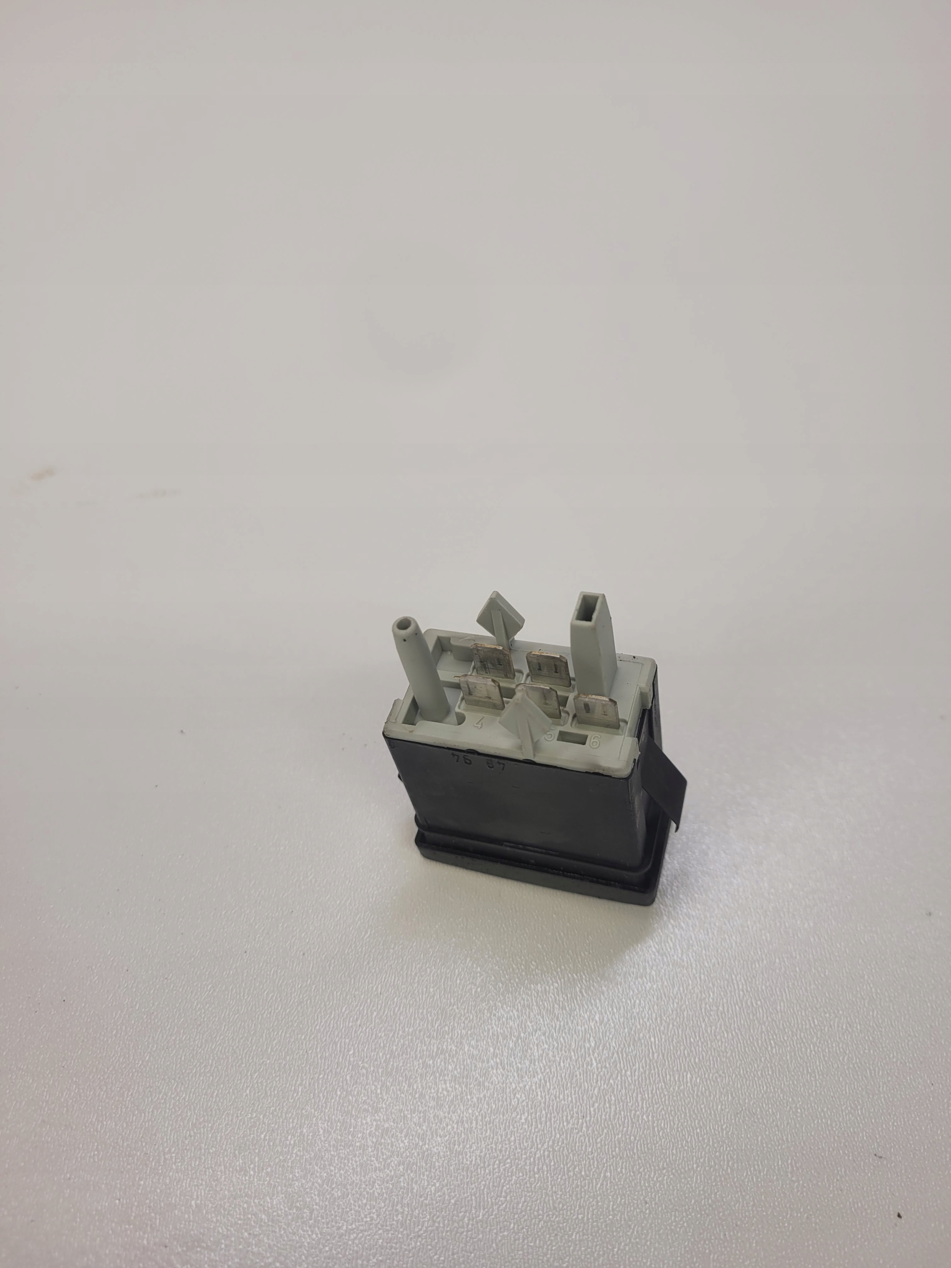 switch control of the lights AUDI A4 B5 8D0941301