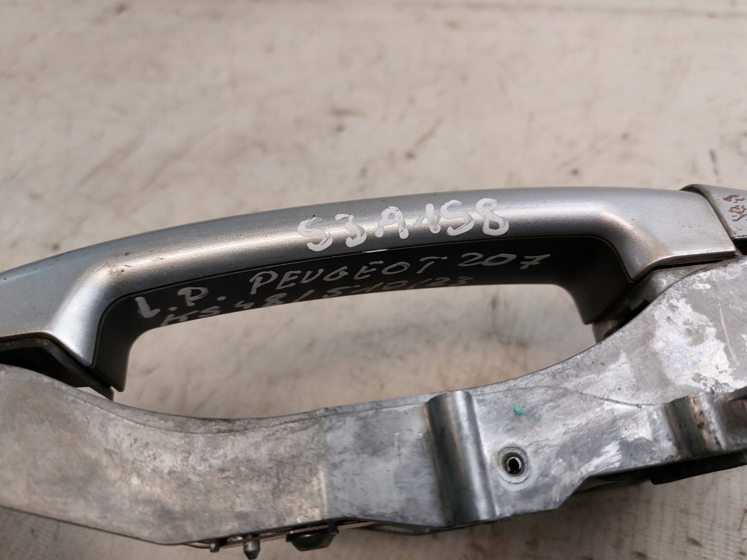 handle door left front PEUGEOT 207 5d