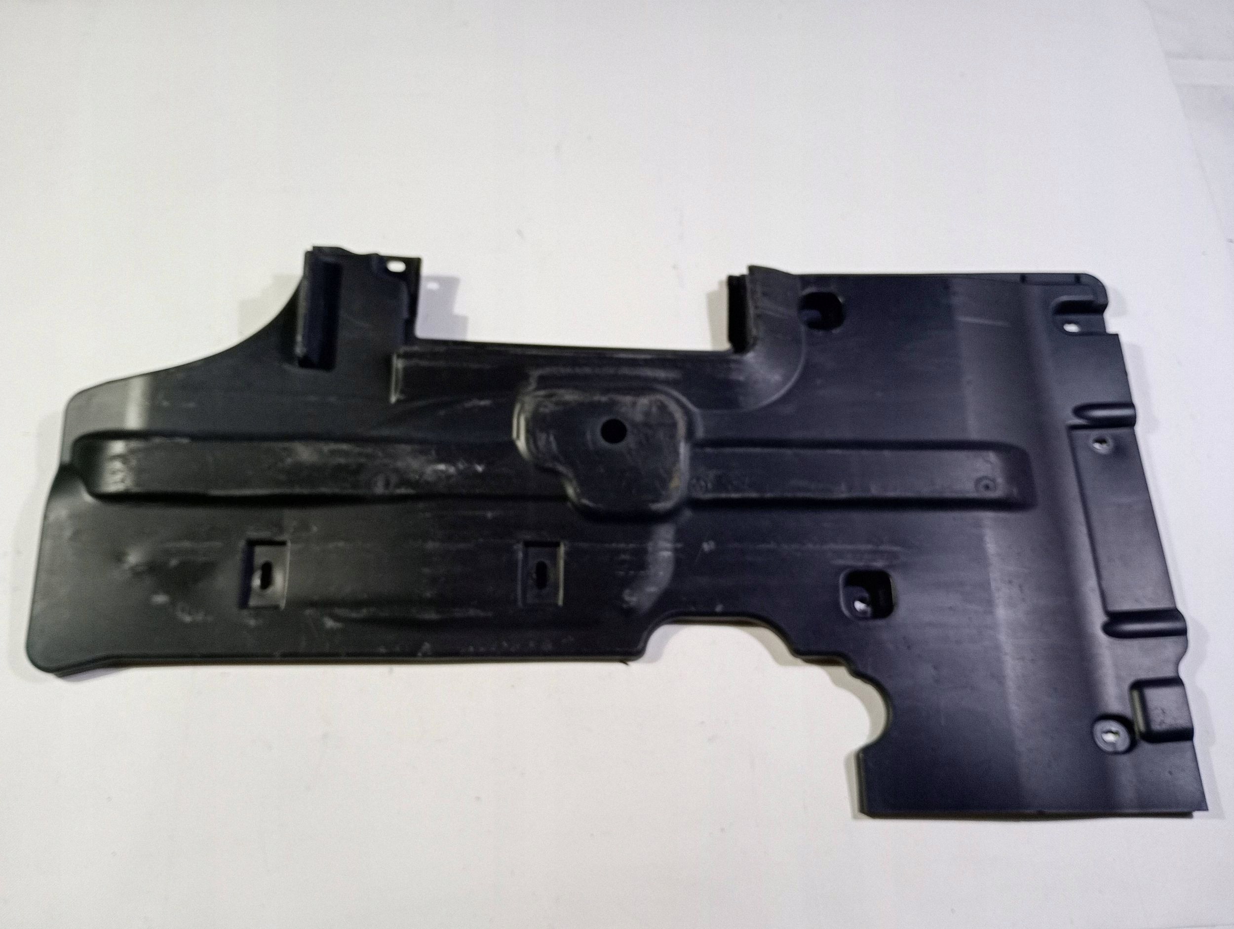 cover cover cover chassis lower right Dodge Charger 2015