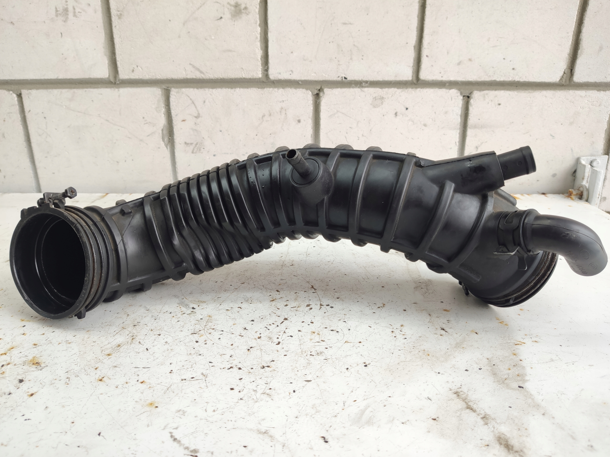 RURA PRZEWÓD POWIETRZA KIA CEED GT 12-15 1.6 T-GDI