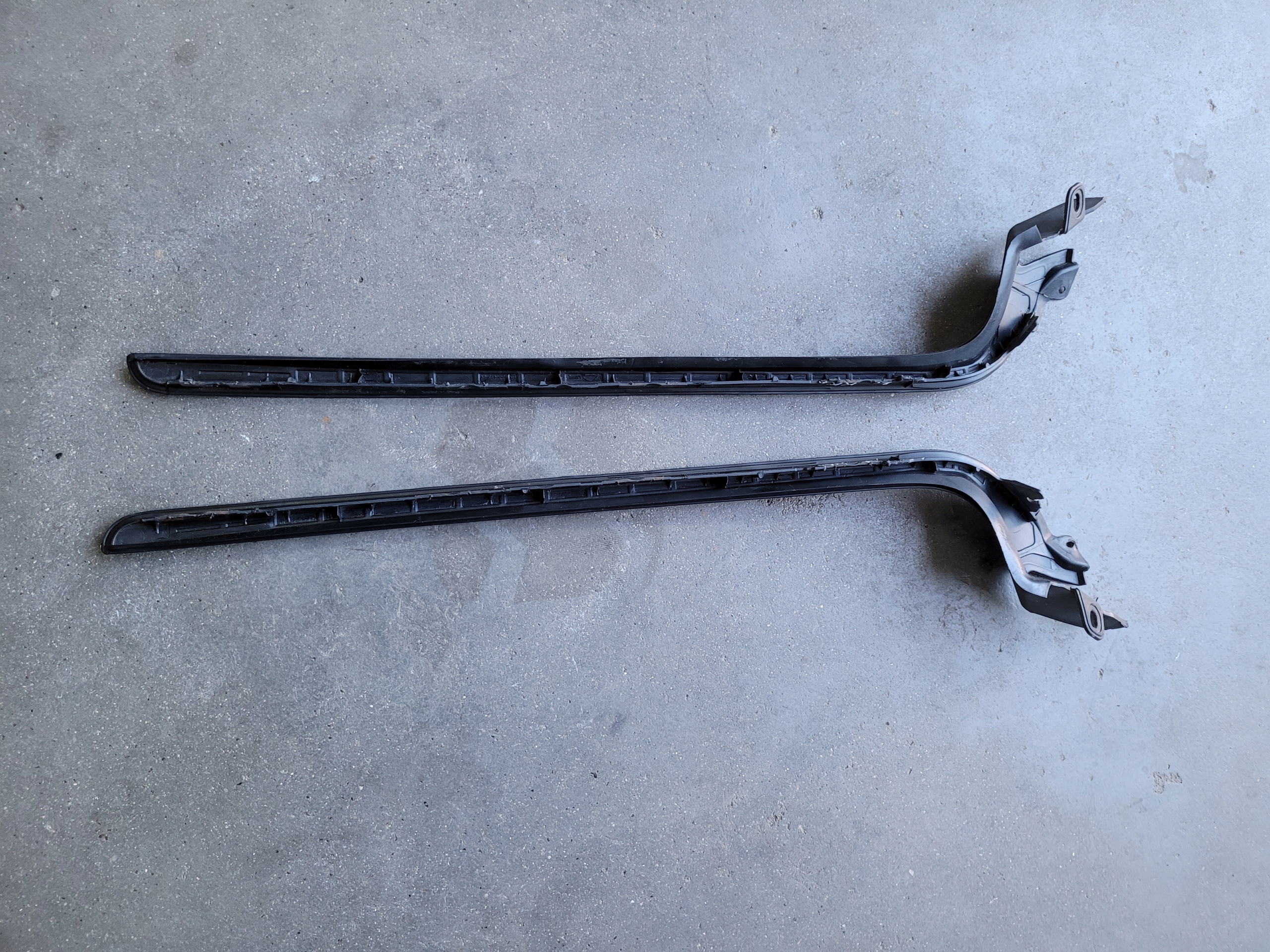 moulding windows front left right JEEP CHEROKEE KK 2.8 CRD 57010162 57010163