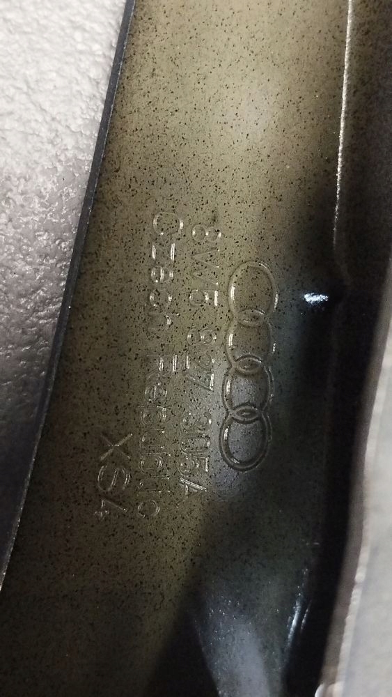 Audi A4 B9 8W hinge bonnet boot left 8W5827305A lz7s