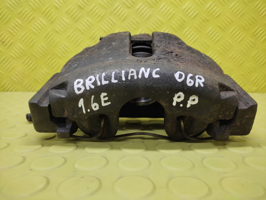 BRILLIANCE BS6 1.6 třmen pravý předek