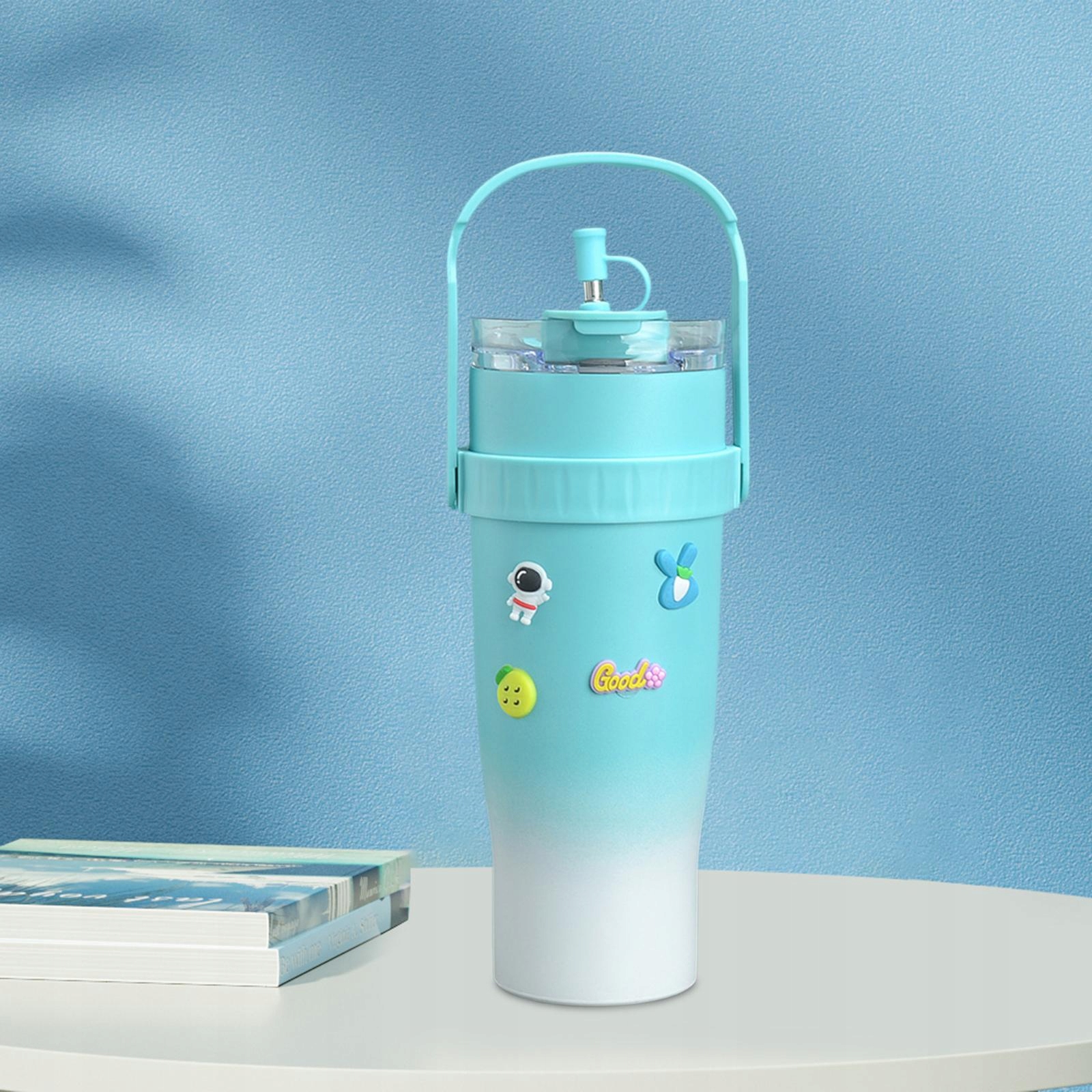 Butelka na wodę 1200ml z pokrywką Butelka na wodę ze słomką niebieska Marka bez marki